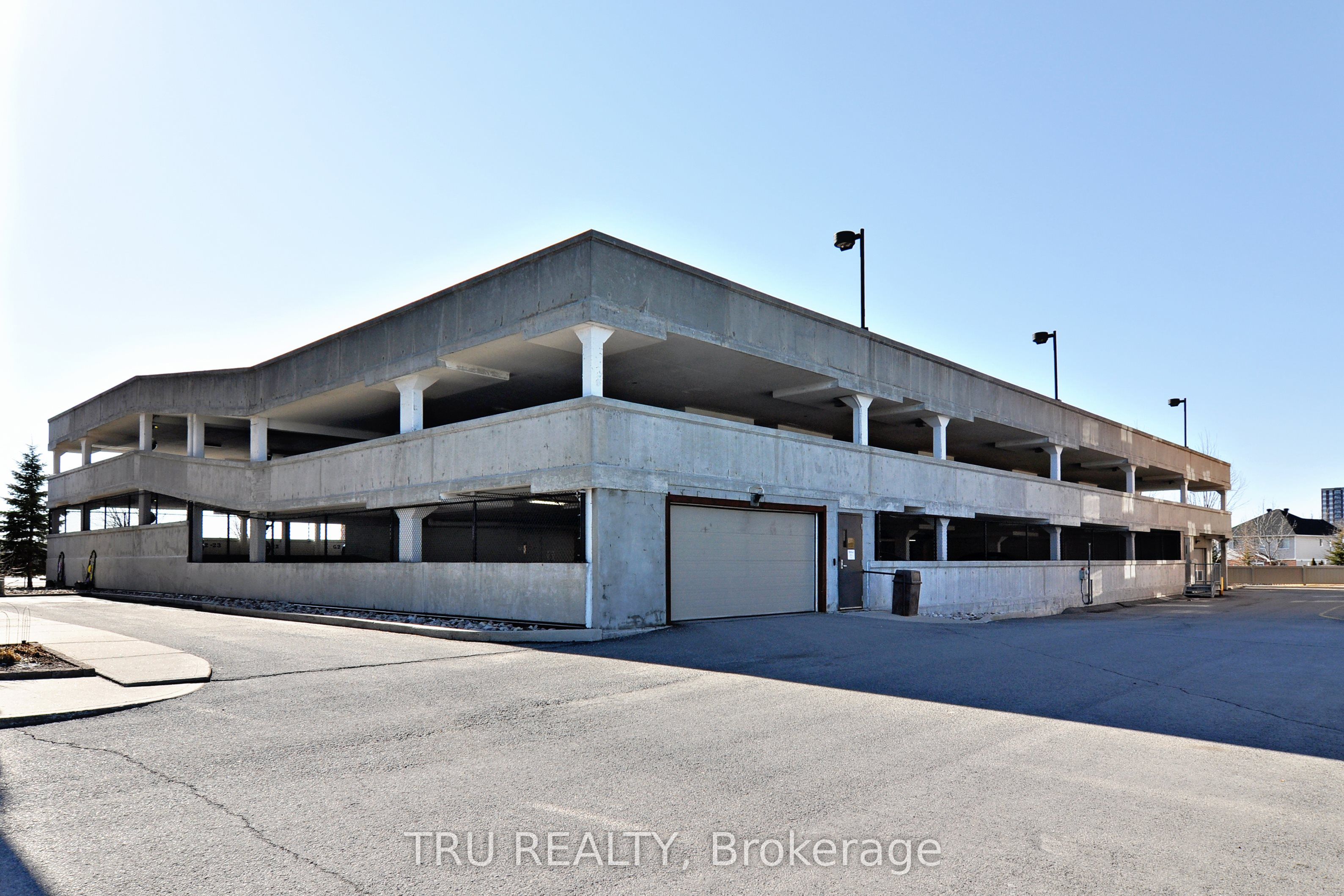314 Central Park Drive 908 Property Photo 16