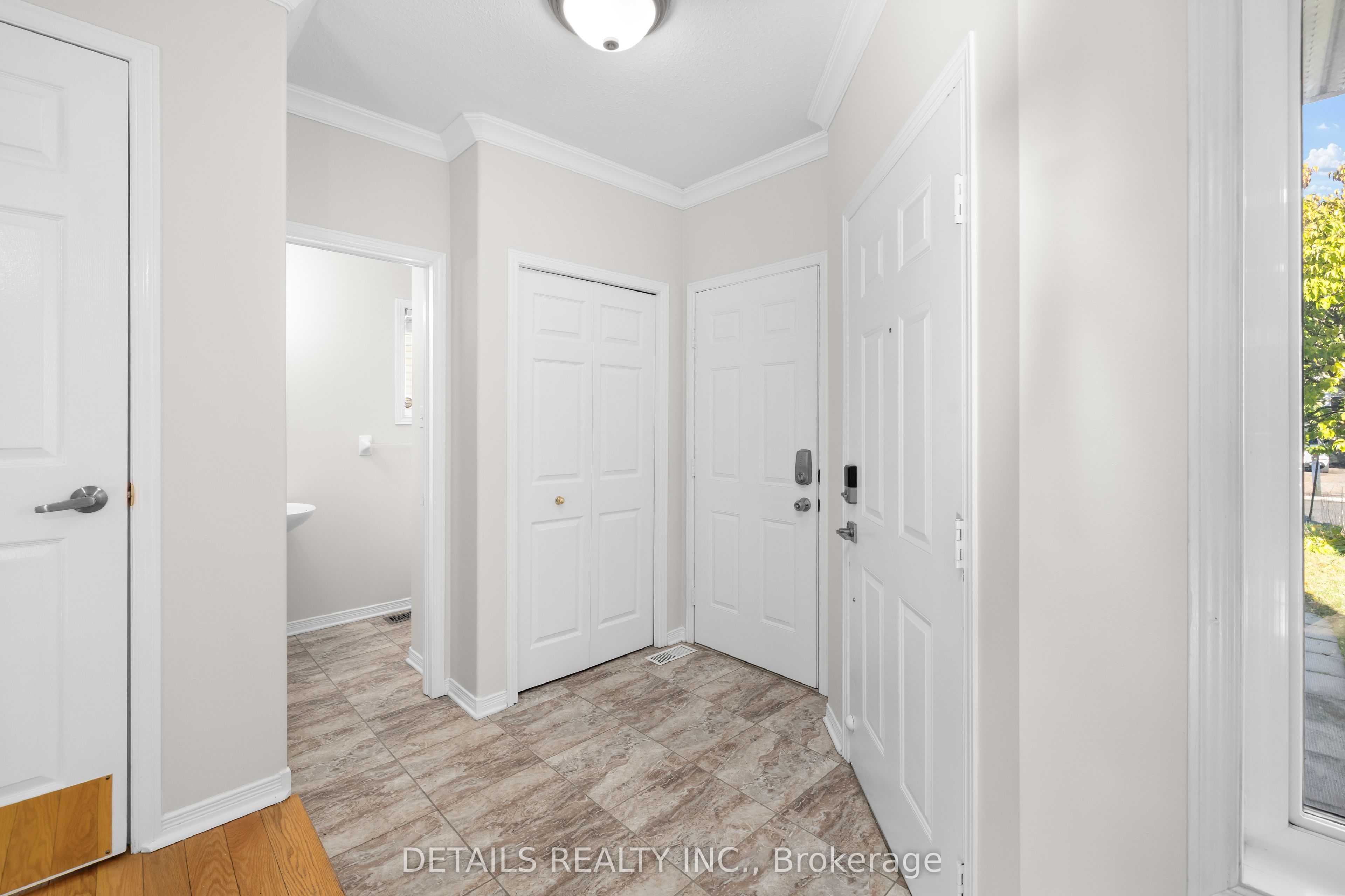 106 Woodgate Way Property Photo 3
