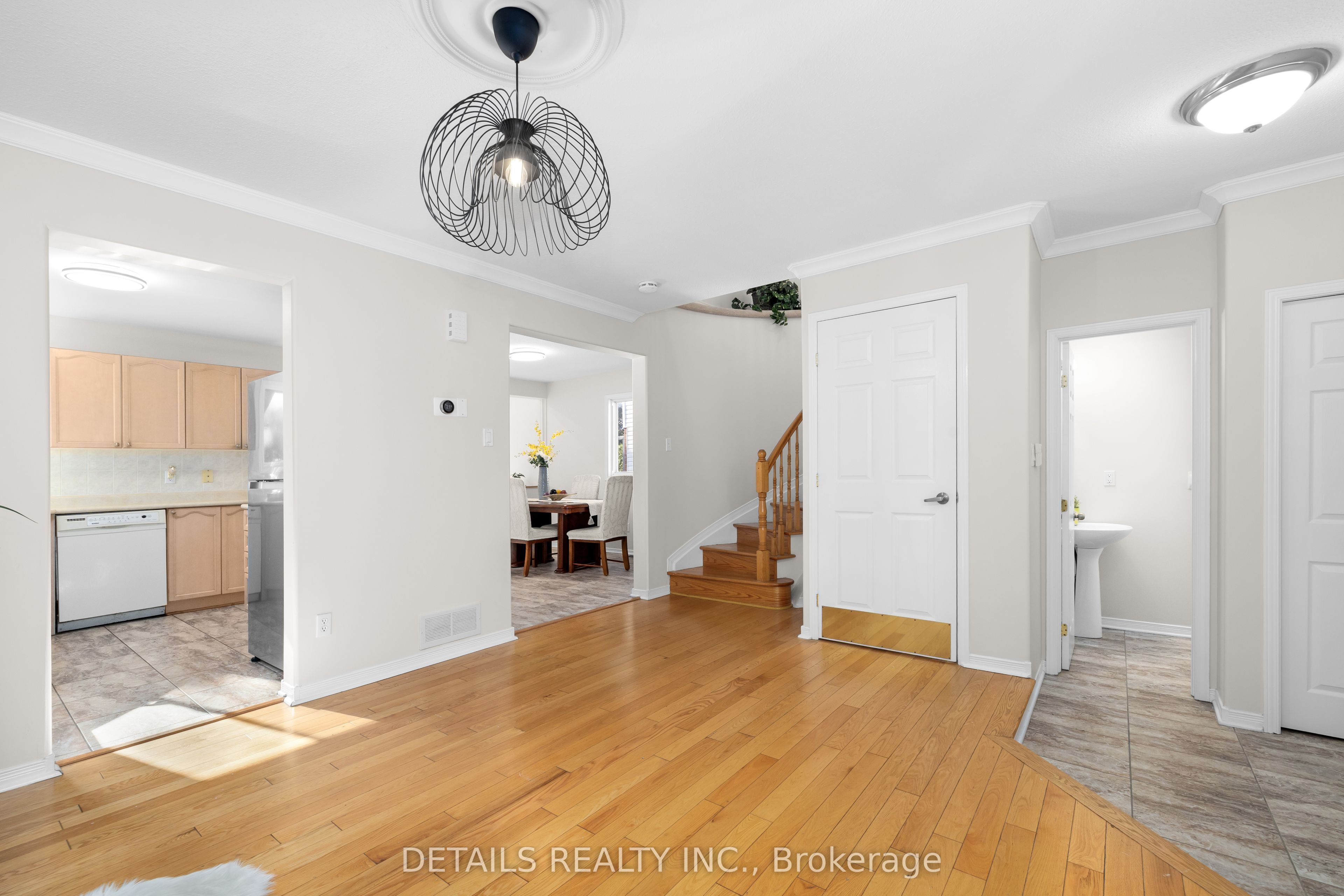 106 Woodgate Way Property Photo 6