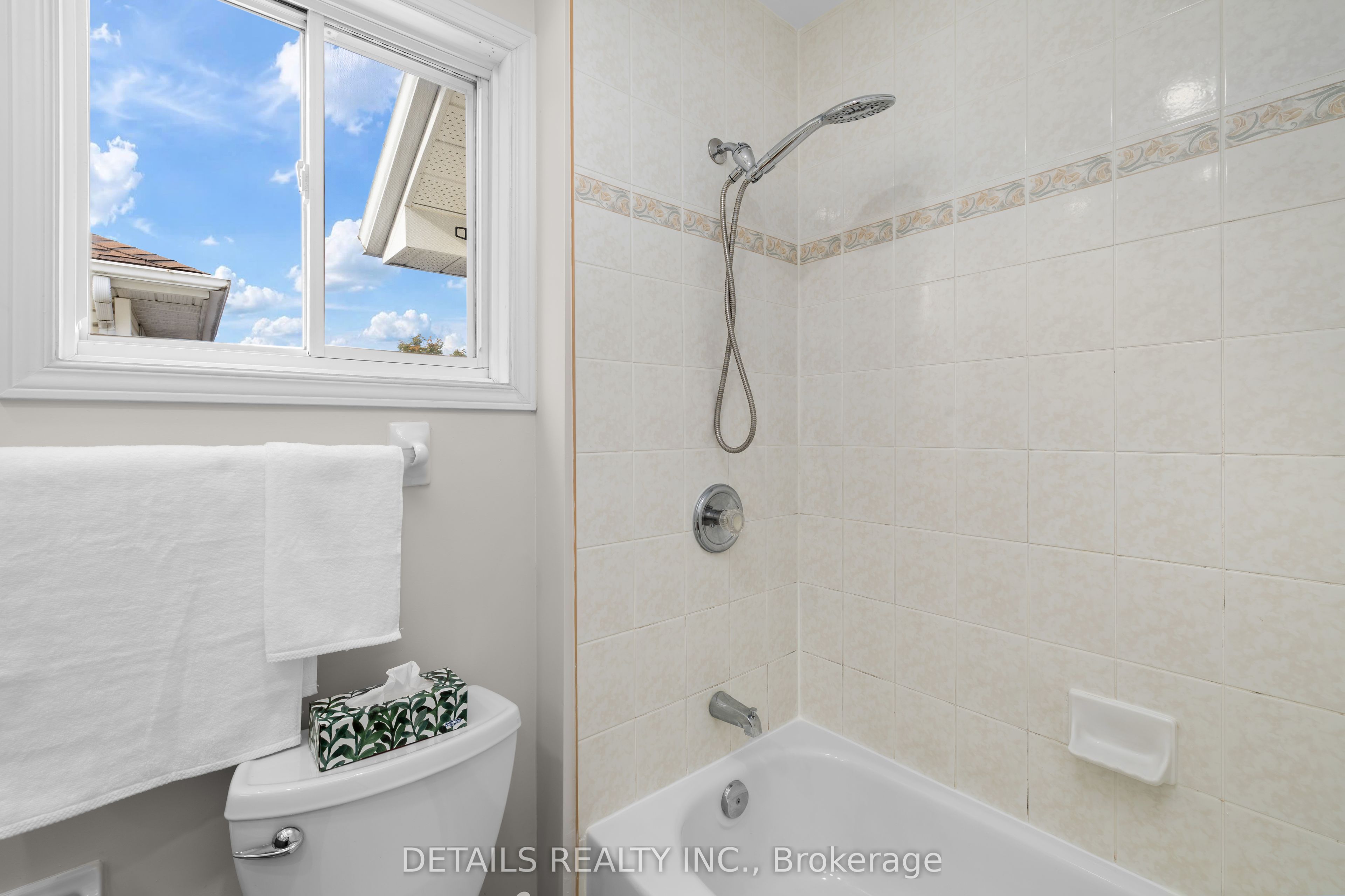 106 Woodgate Way Property Photo 32