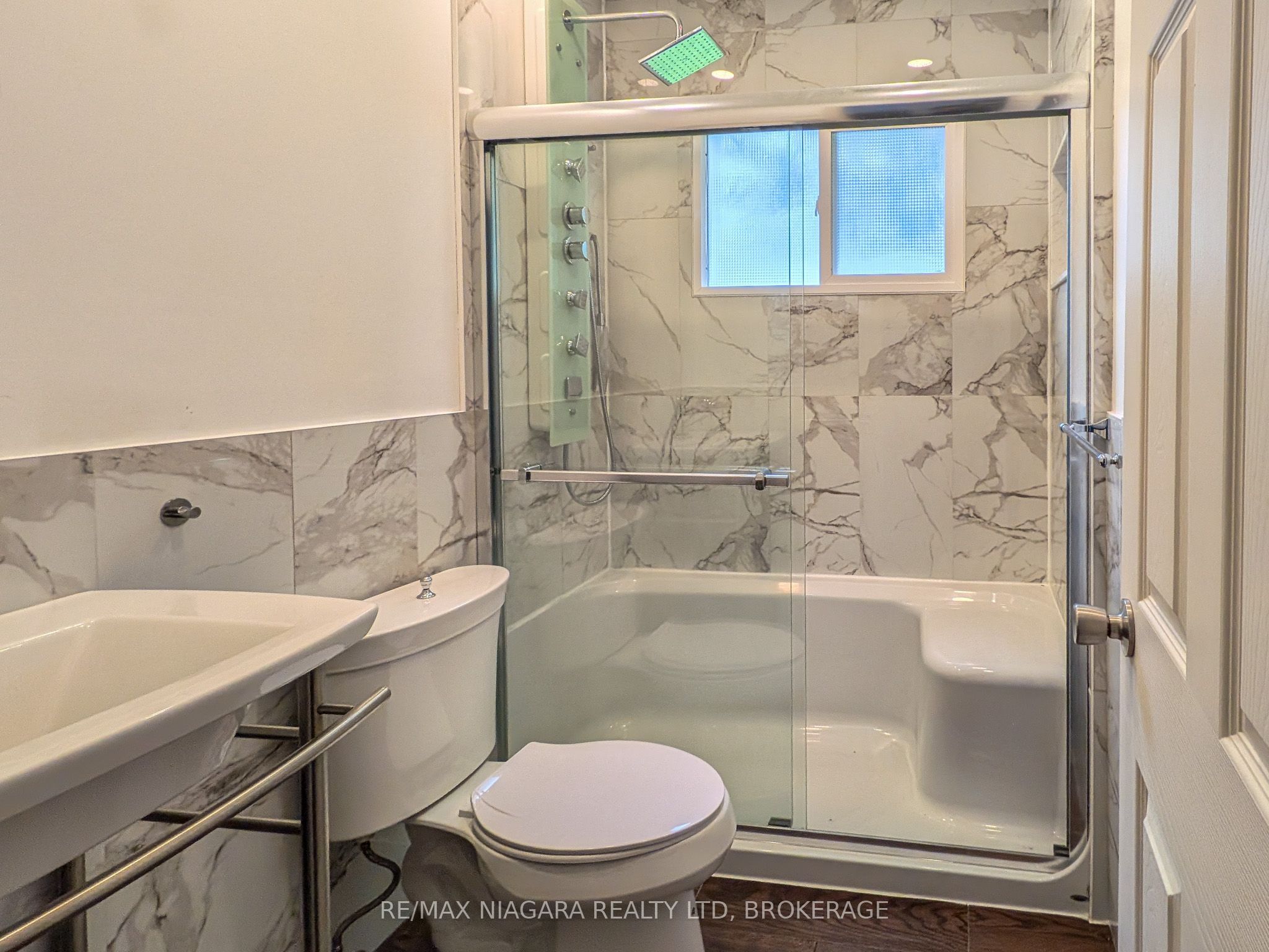6122 Mayfair Drive Property Photo 16
