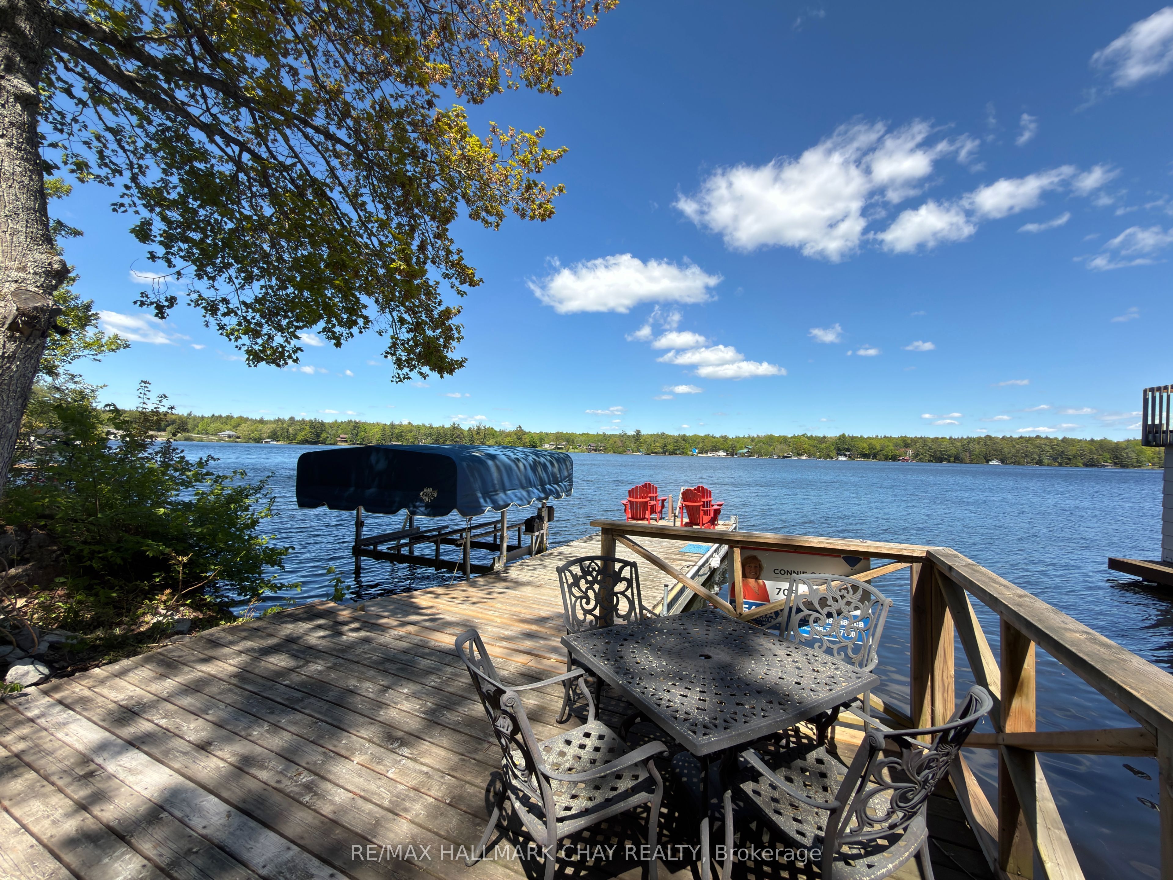 137 Pickerel Point Road Property Photo 1