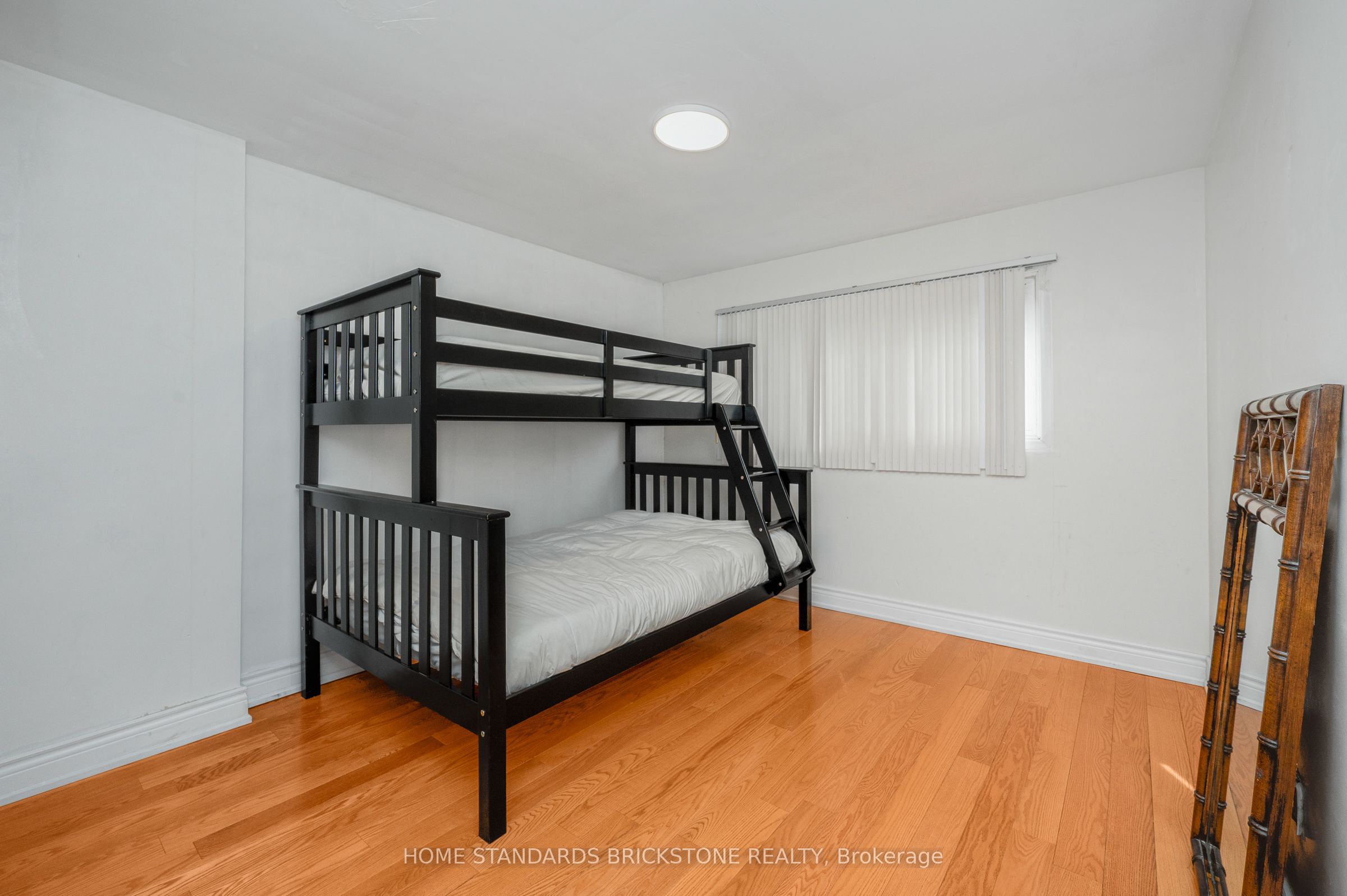 72 Mountain Avenue N Property Photo 24