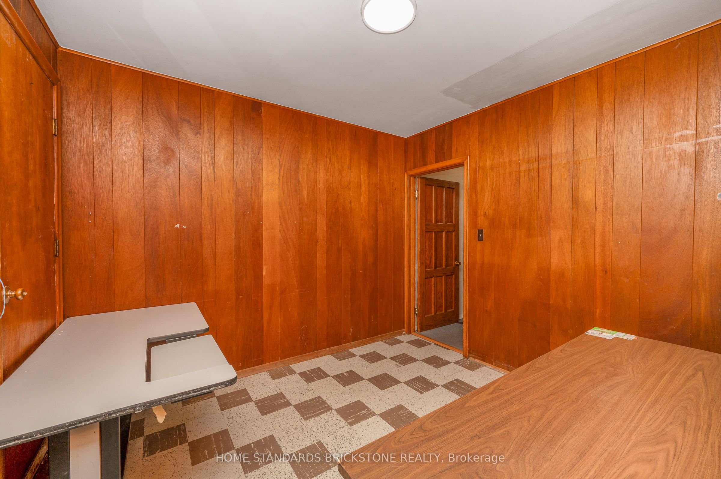 72 Mountain Avenue N Property Photo 30