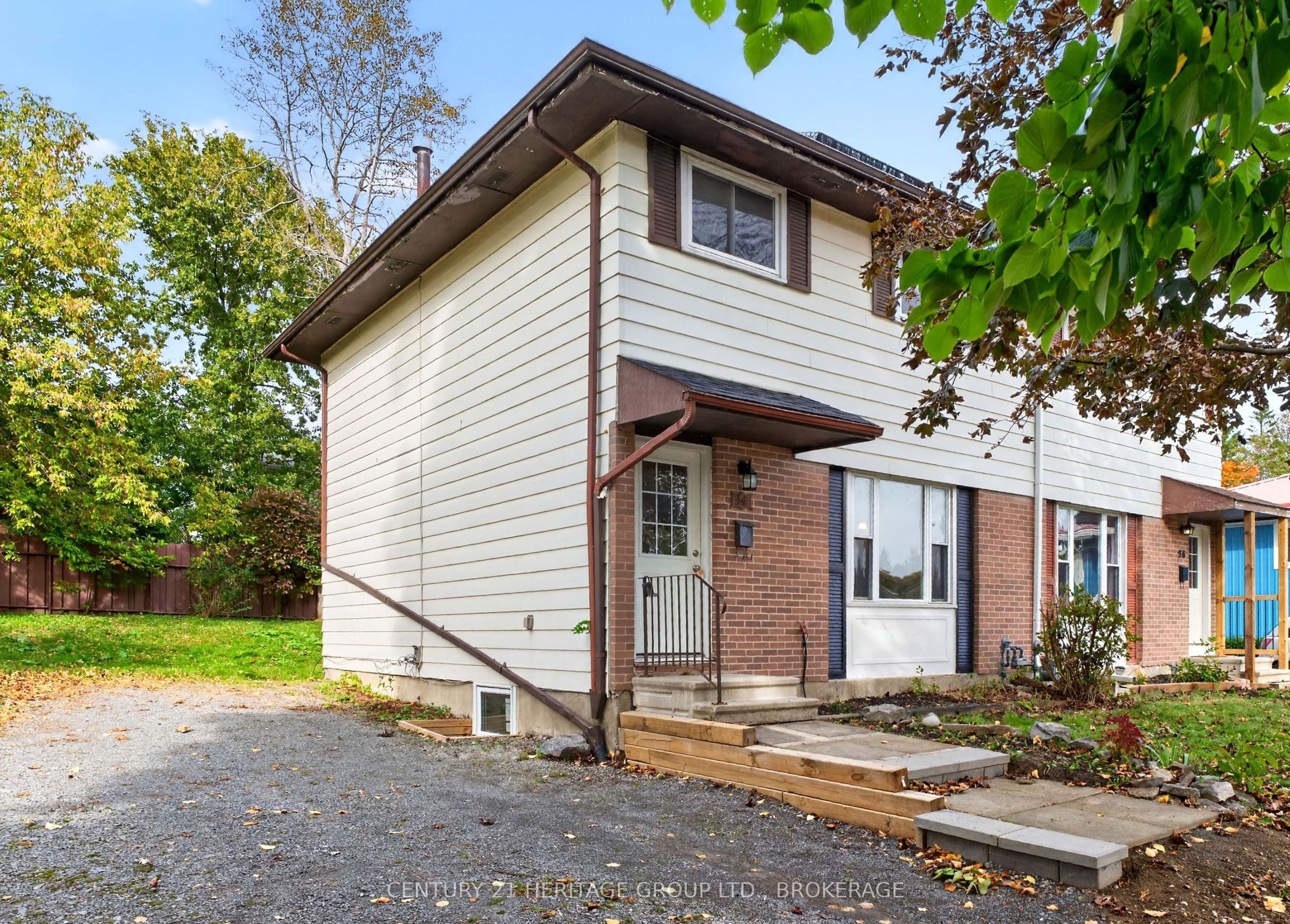 54 Woodstone Crescent Property Photo 2