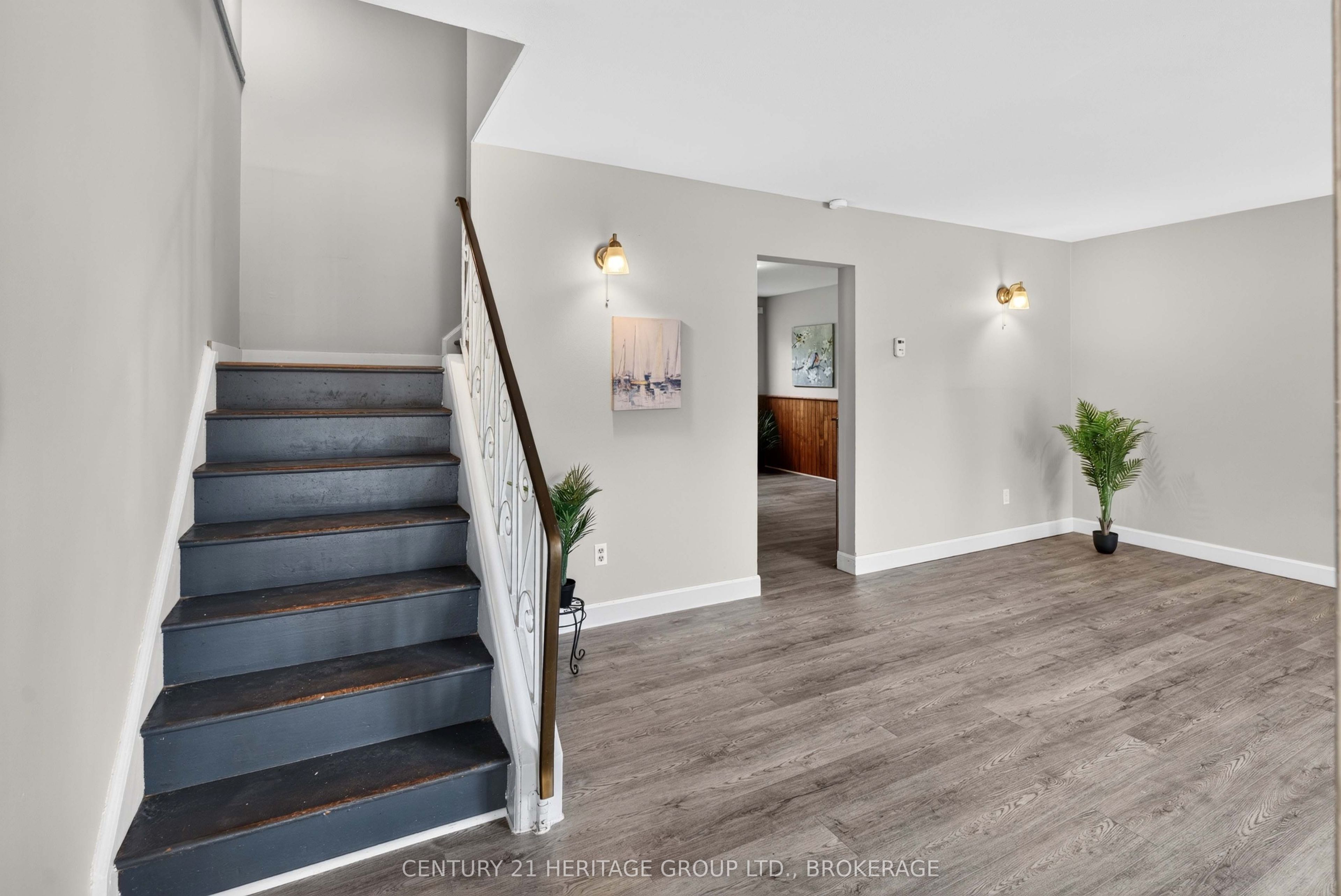 54 Woodstone Crescent Property Photo 7