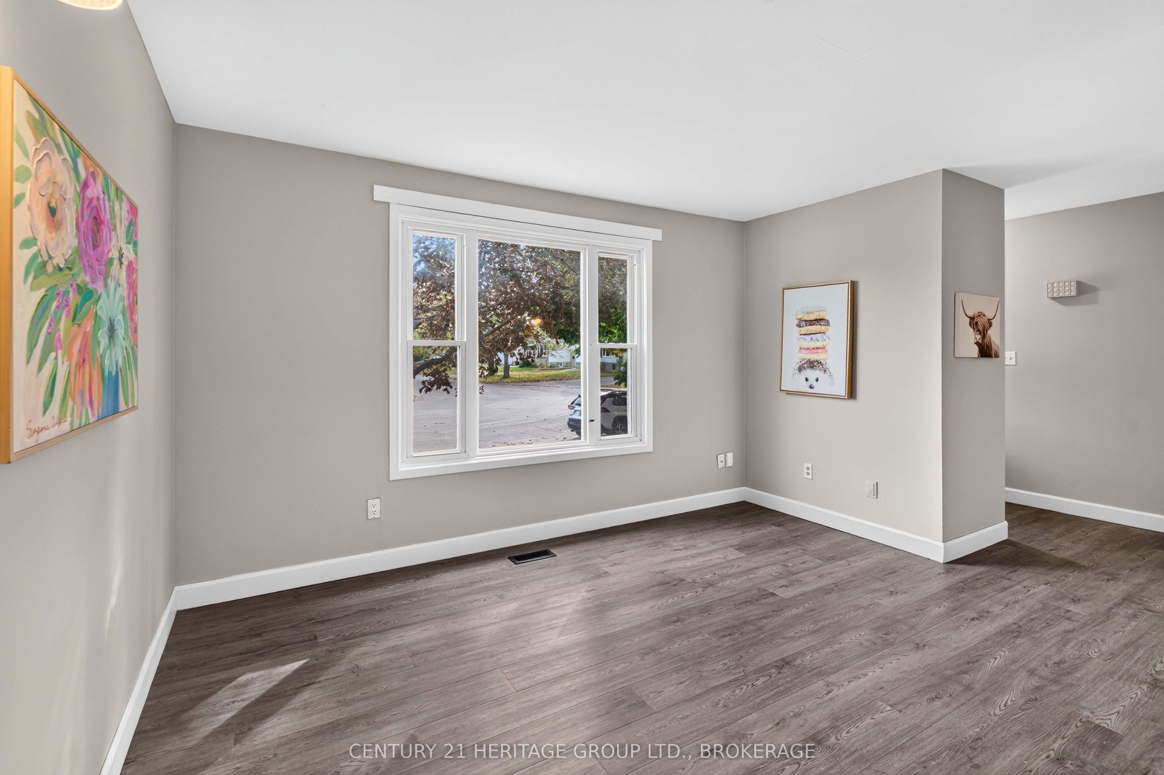 54 Woodstone Crescent Property Photo 10