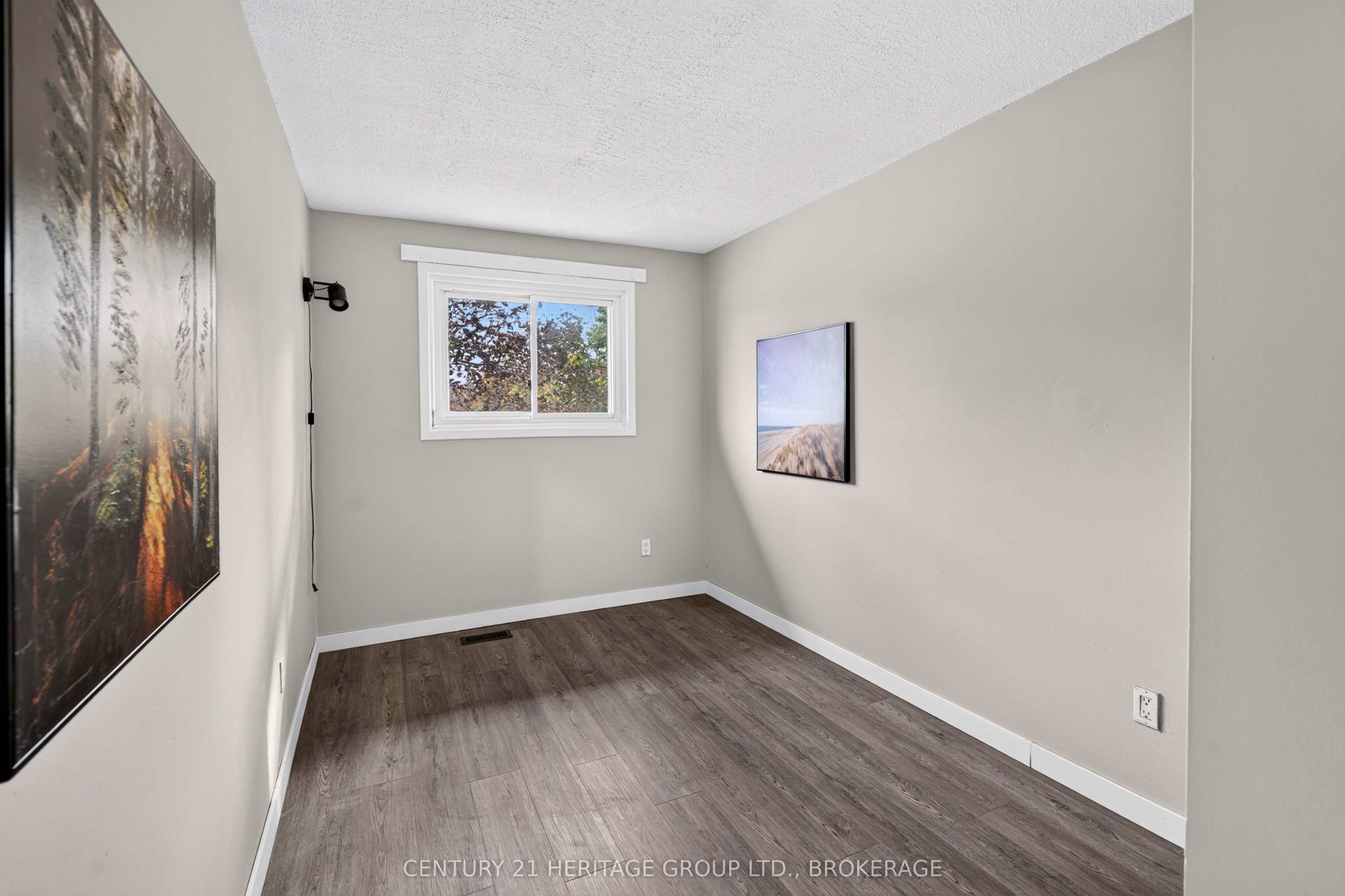 54 Woodstone Crescent Property Photo 16