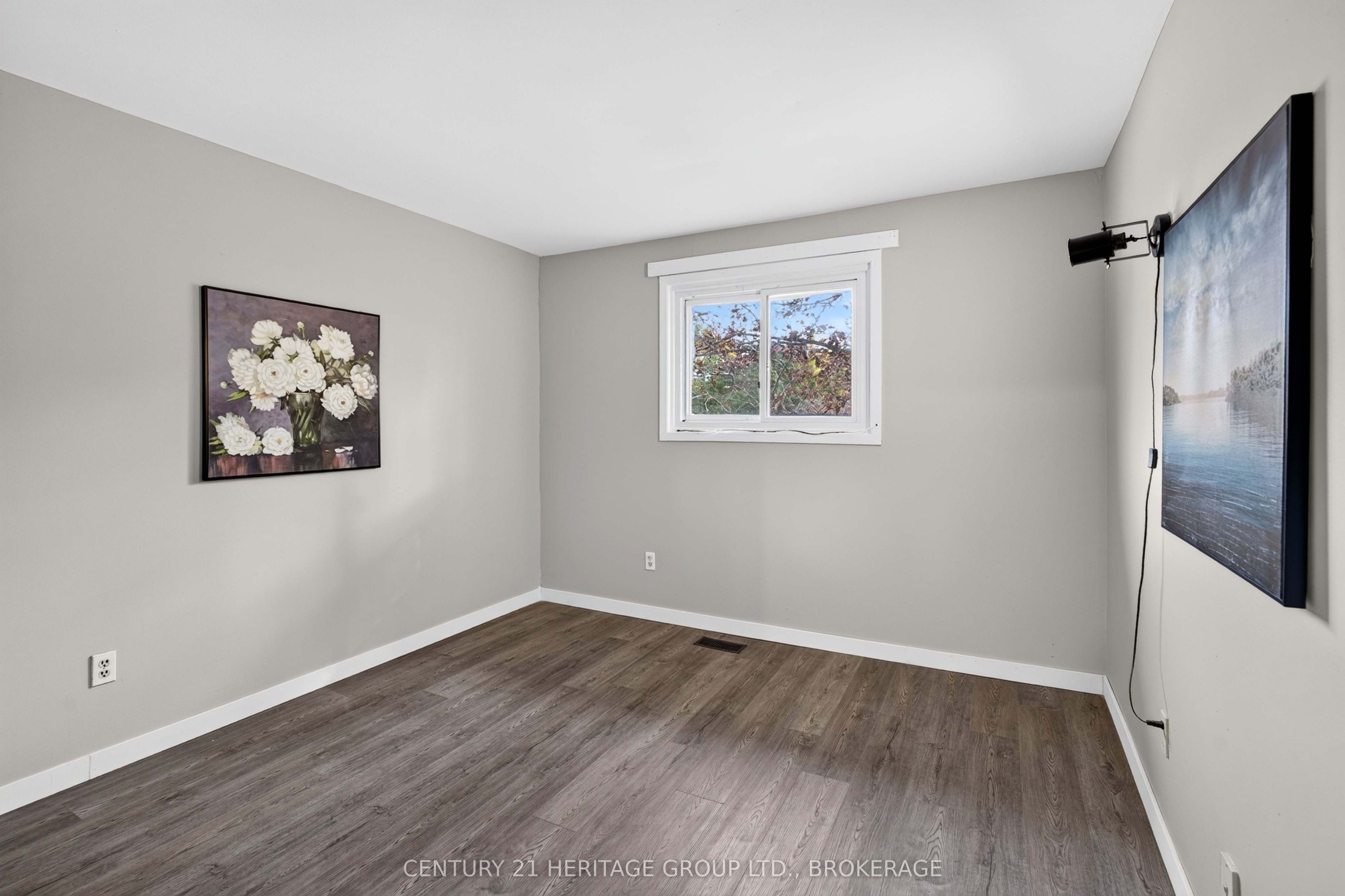 54 Woodstone Crescent Property Photo 18
