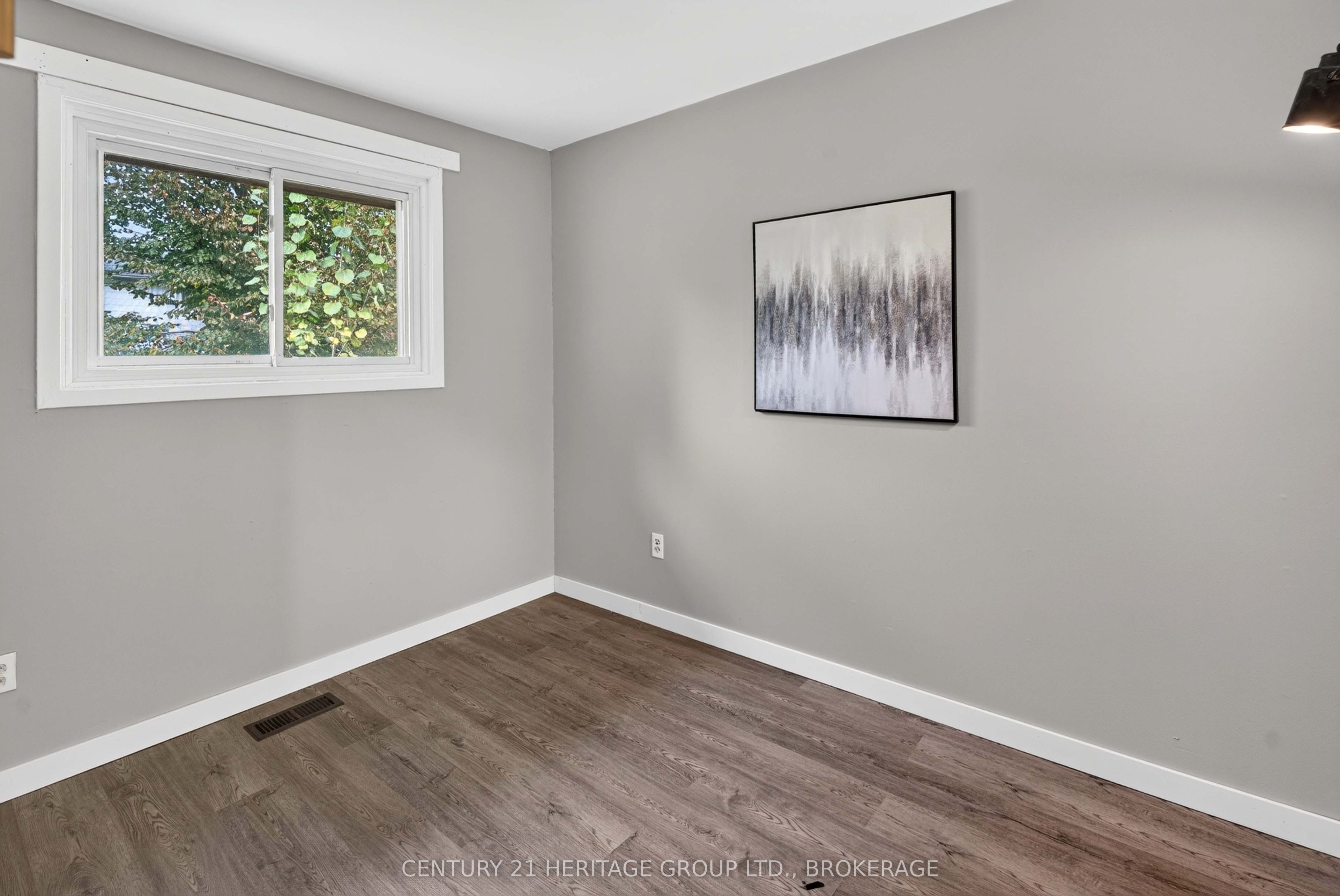 54 Woodstone Crescent Property Photo 22
