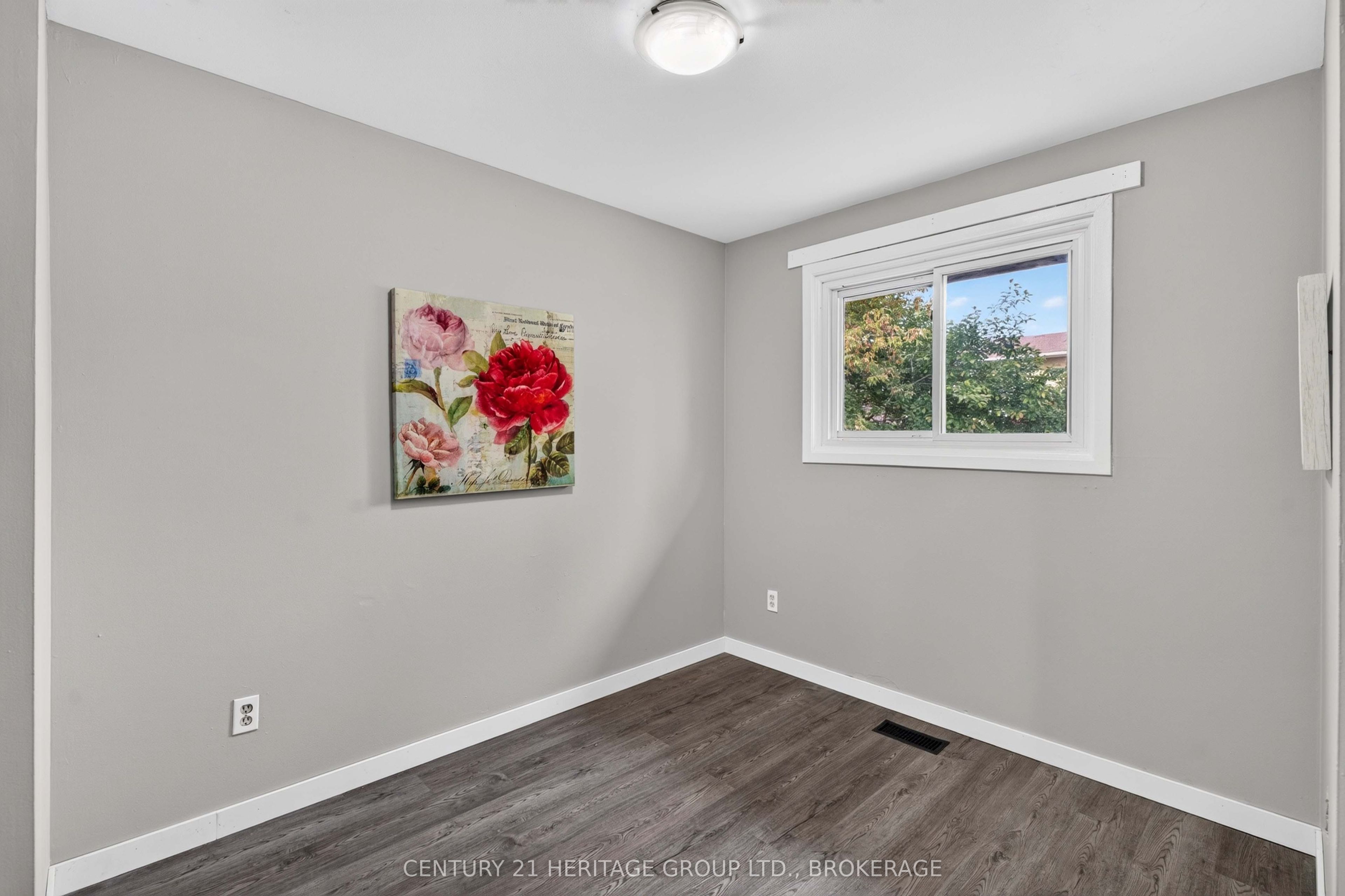 54 Woodstone Crescent Property Photo 24