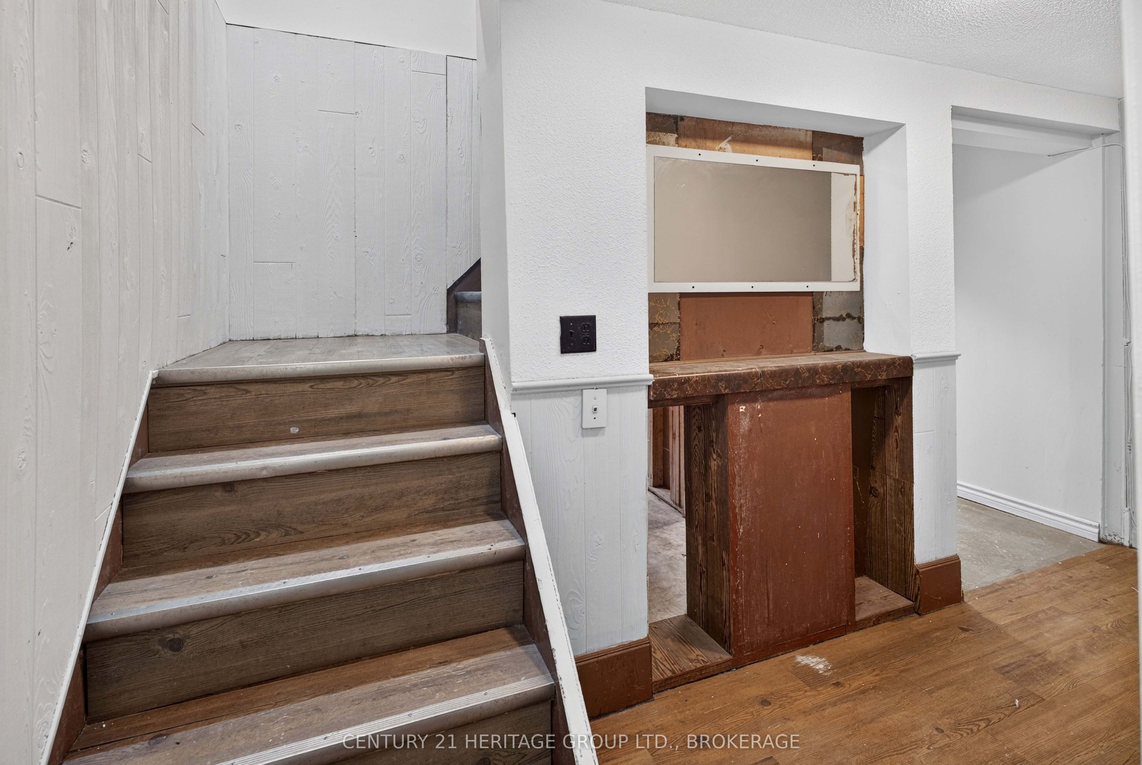54 Woodstone Crescent Property Photo 25