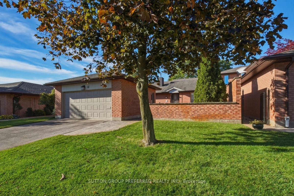 55 Fiddlers Green Road 31 Property Photo 1