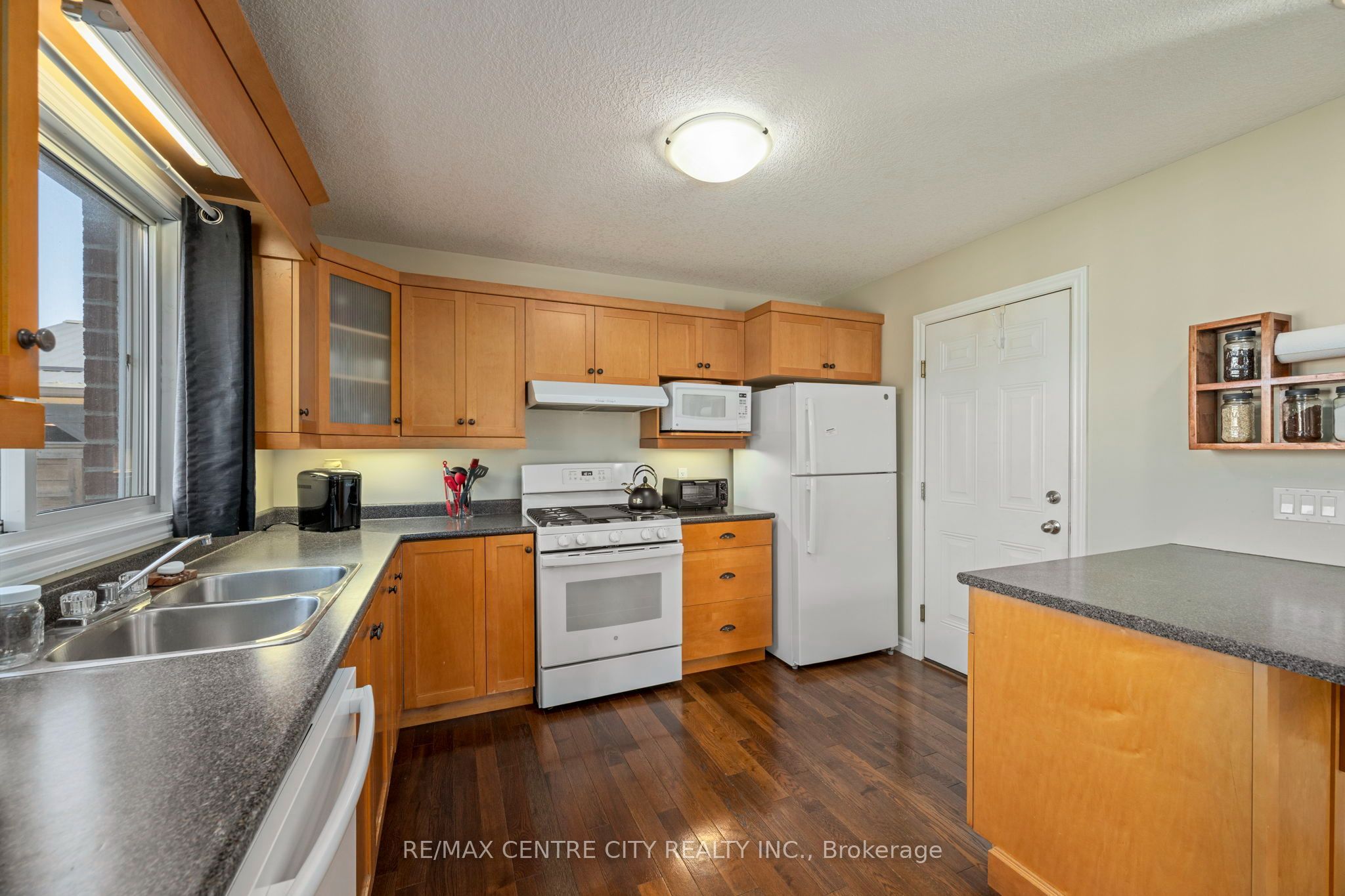52 Pine Valley Drive Property Photo 12