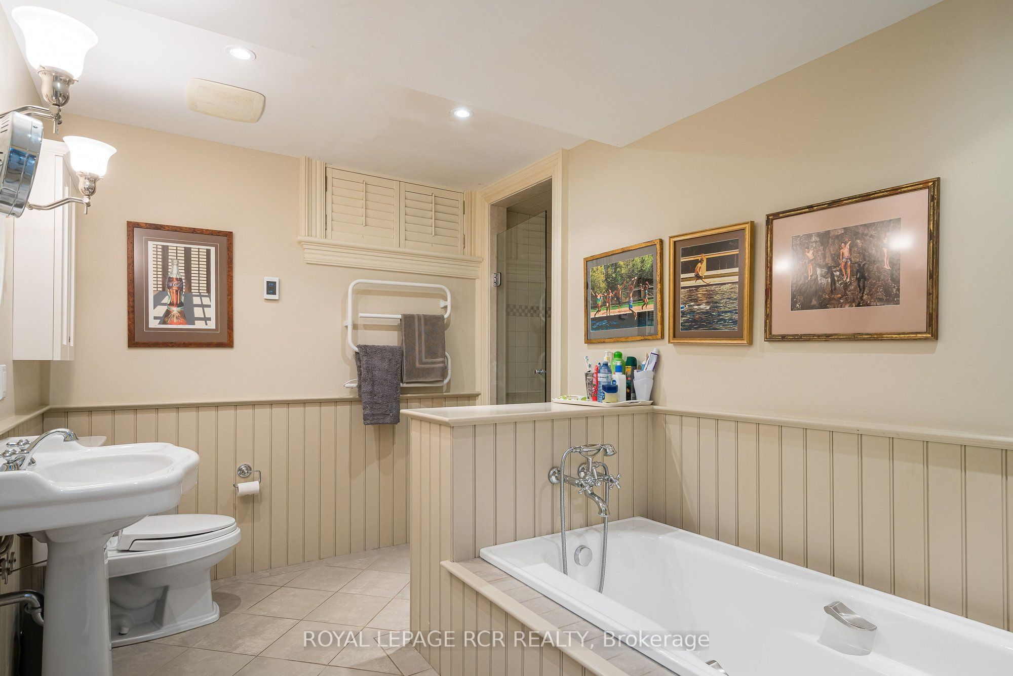 718157 1st Line E Property Photo 32