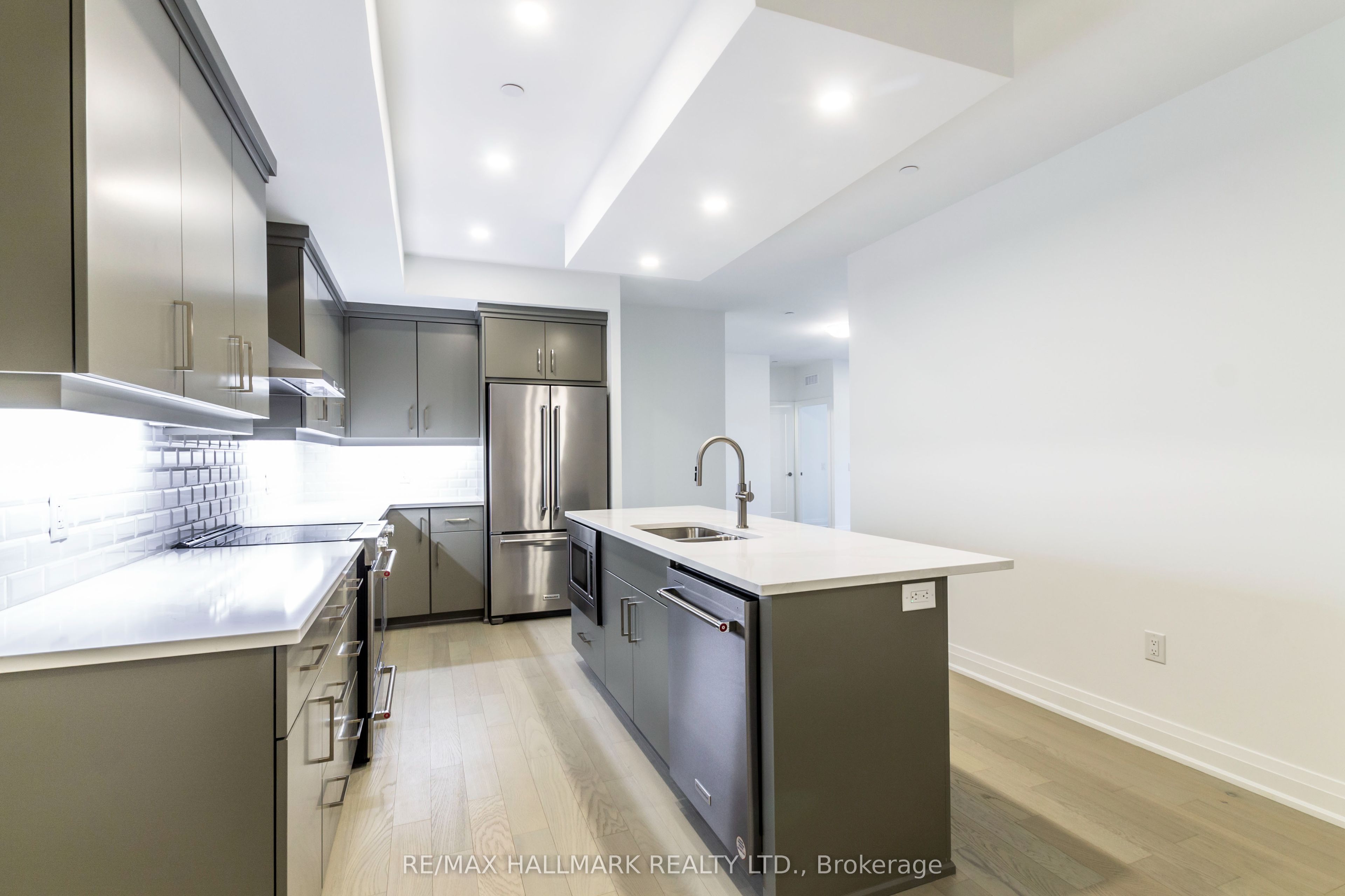 71 Wyndham Street S 701 Property Photo 10