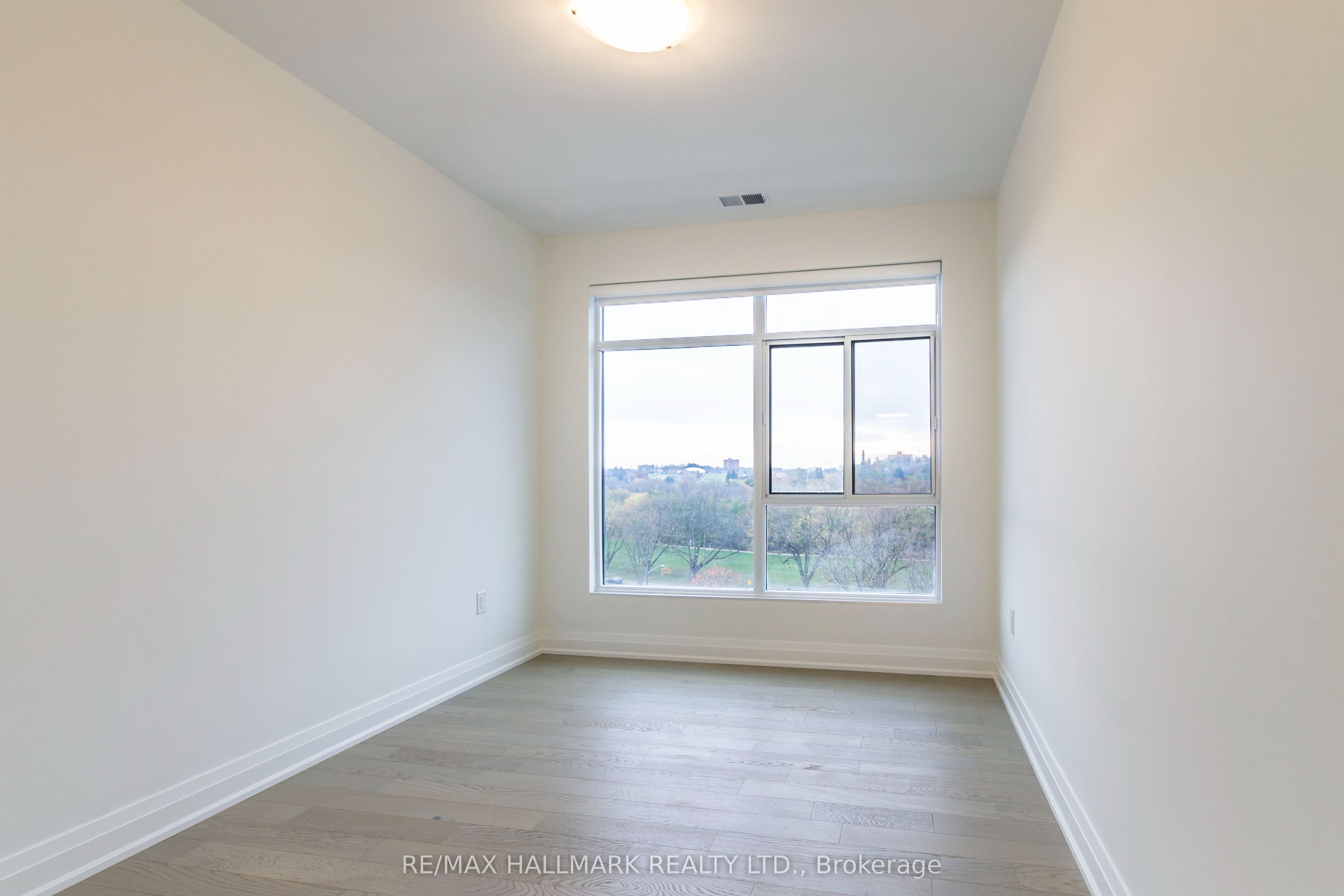 71 Wyndham Street S 701 Property Photo 18