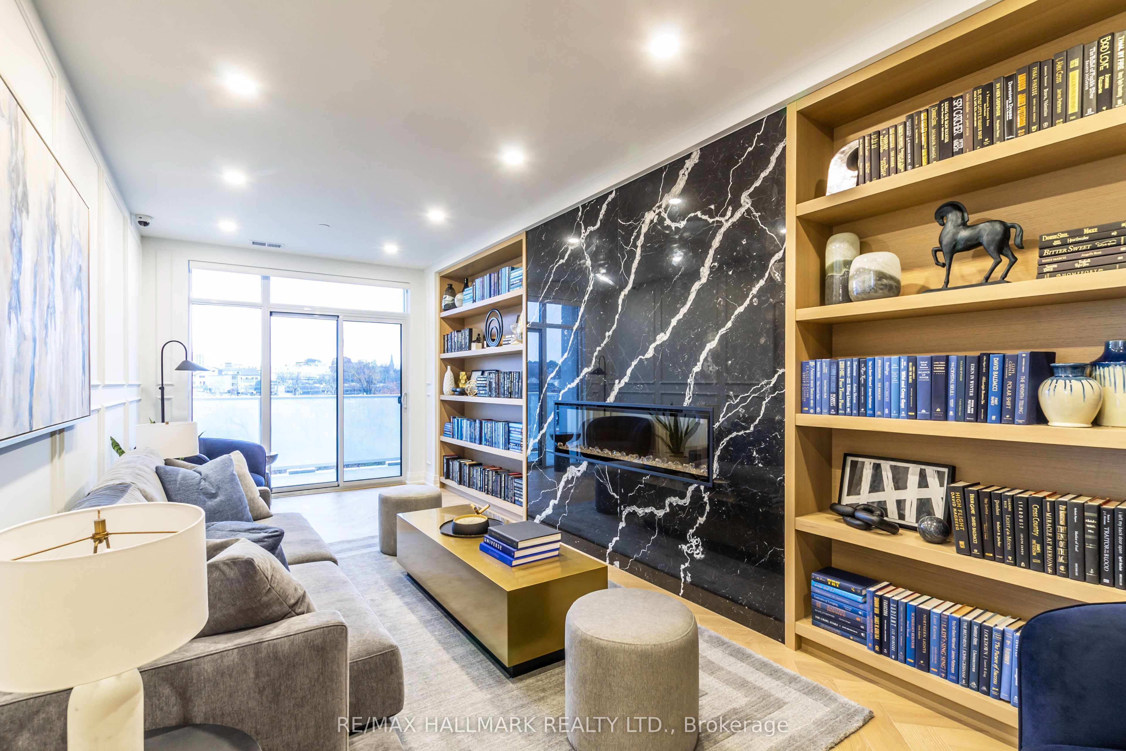 71 Wyndham Street S 701 Property Photo 28