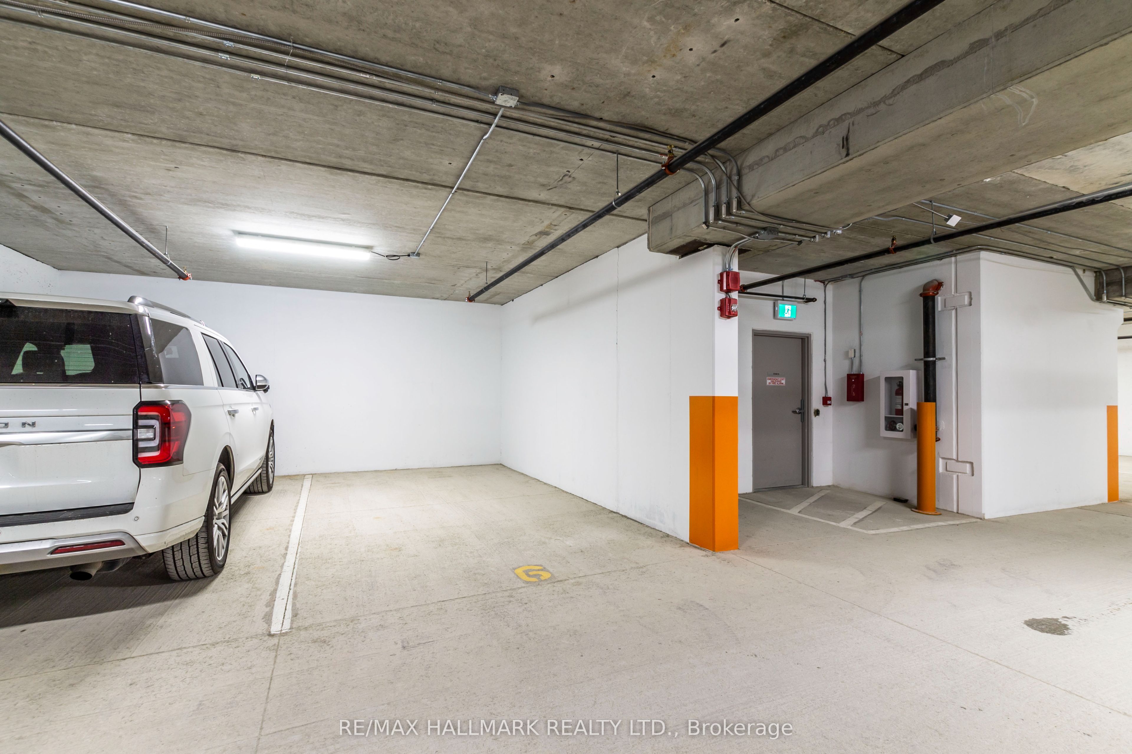 71 Wyndham Street S 701 Property Photo 41