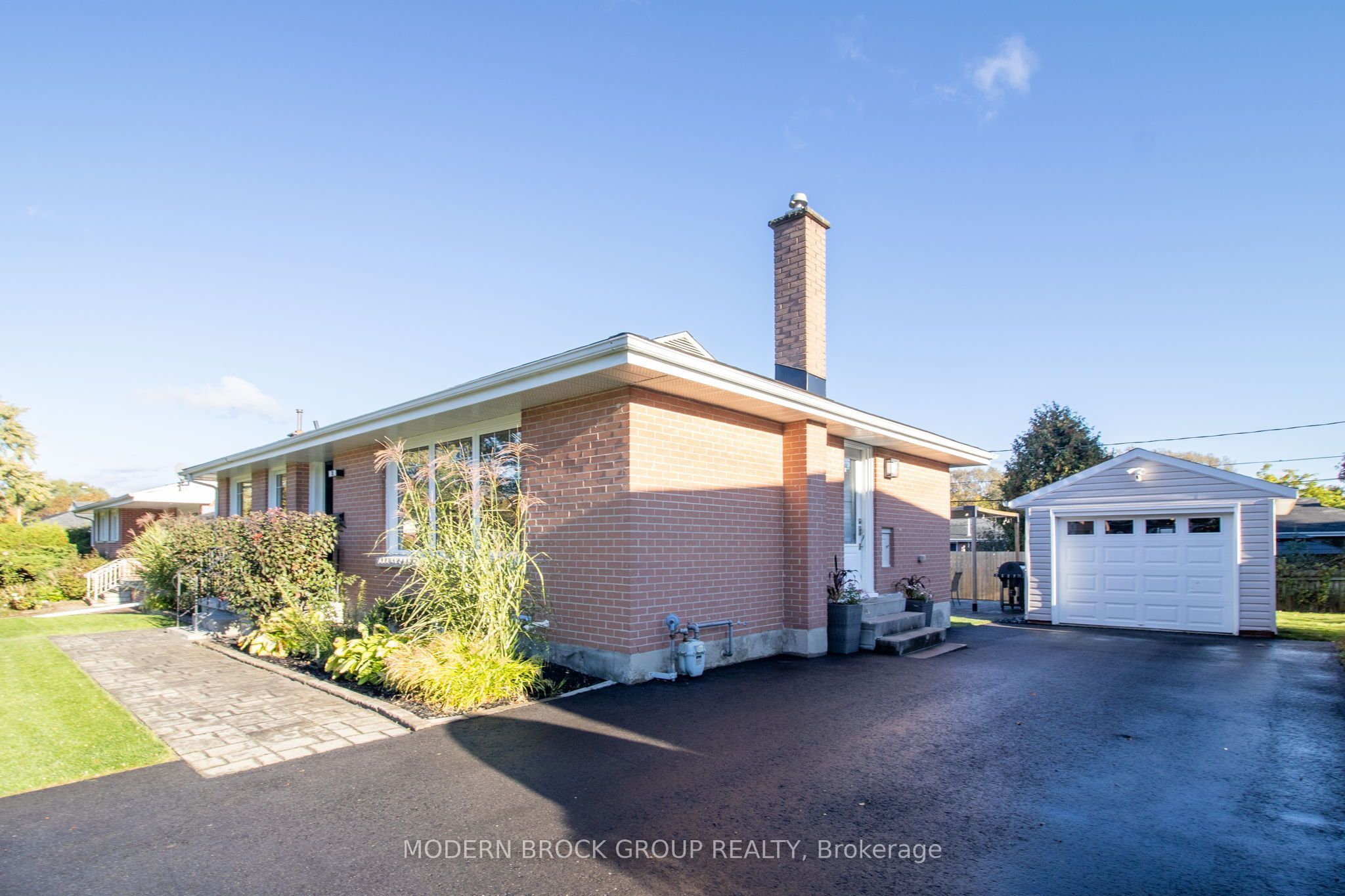 10 Manor Drive Property Photo 3