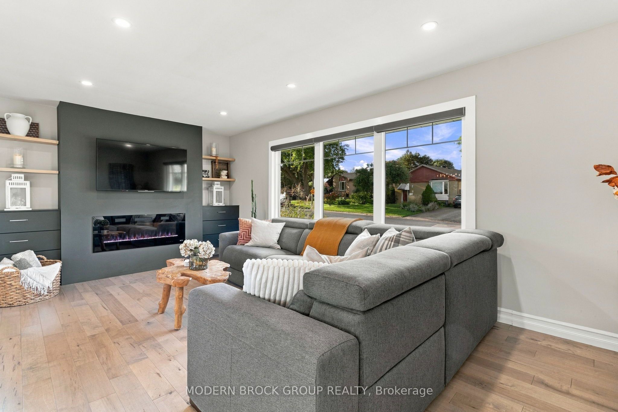 10 Manor Drive Property Photo 19
