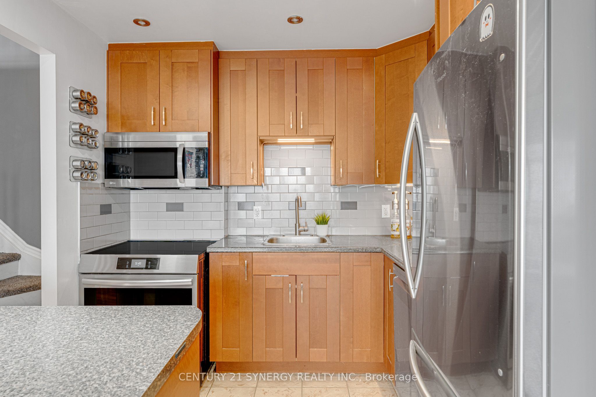 19 A Banner Road Property Photo 12