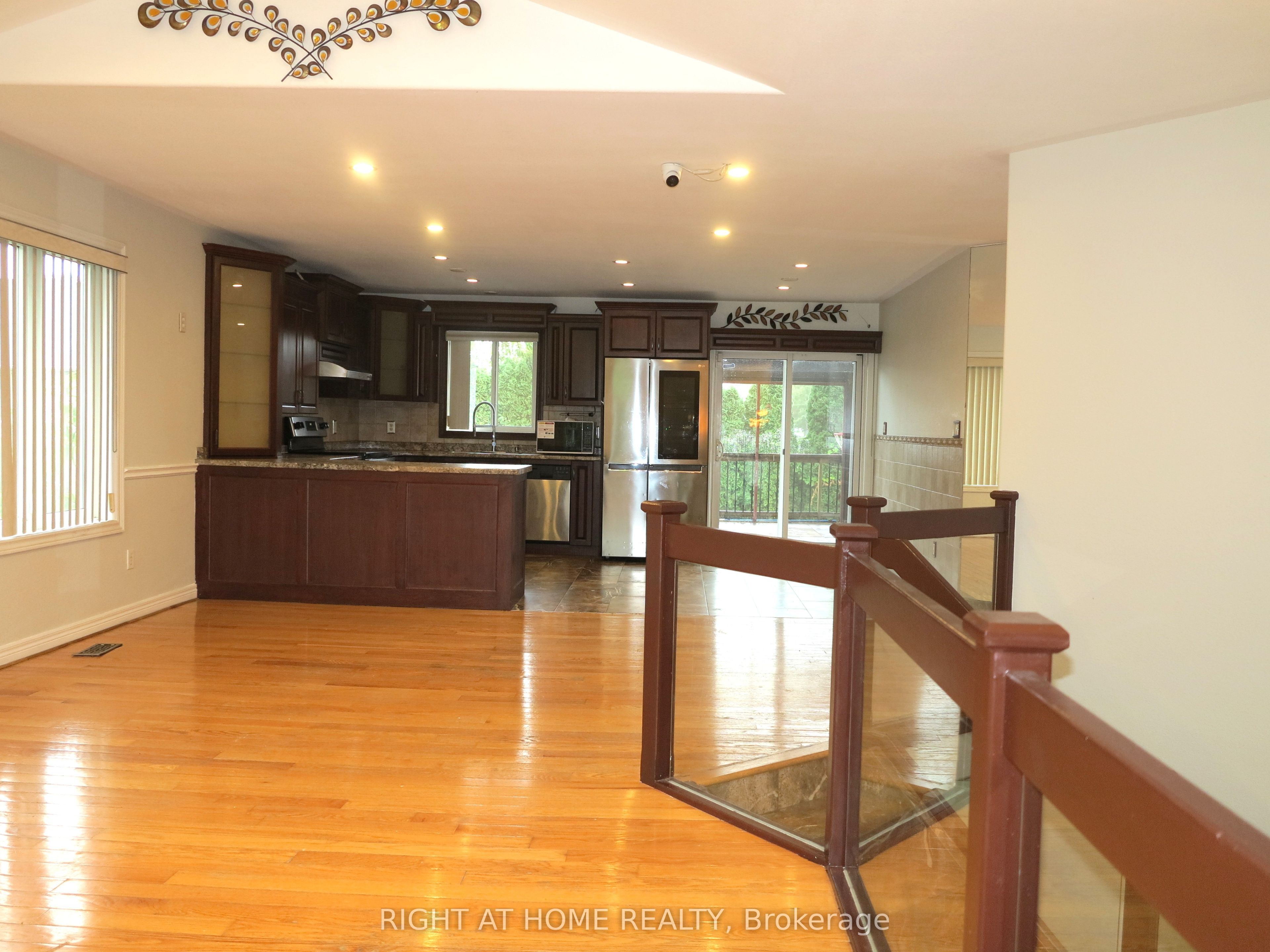 101 Joanne Court Property Photo 3