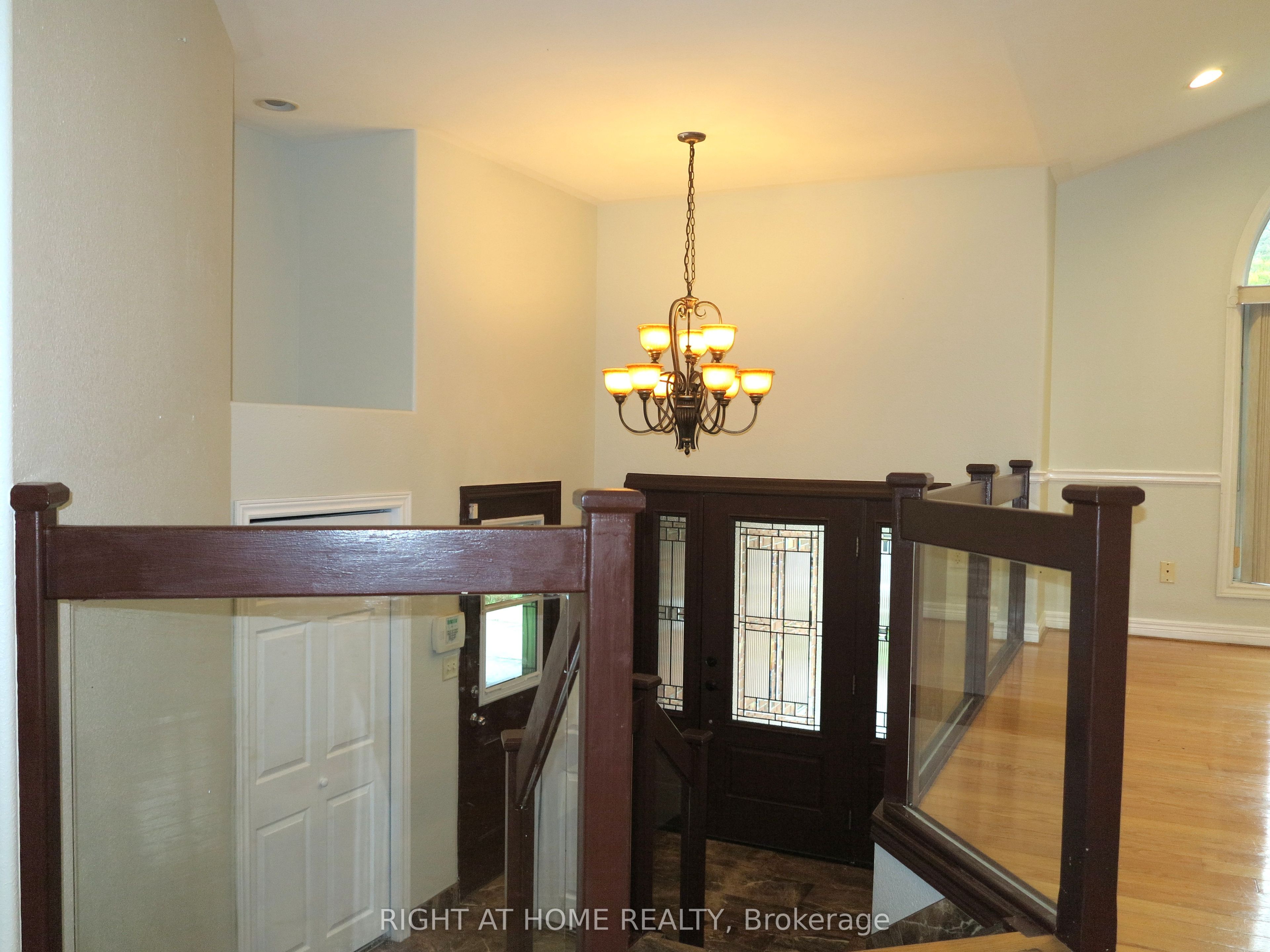 101 Joanne Court Property Photo 4