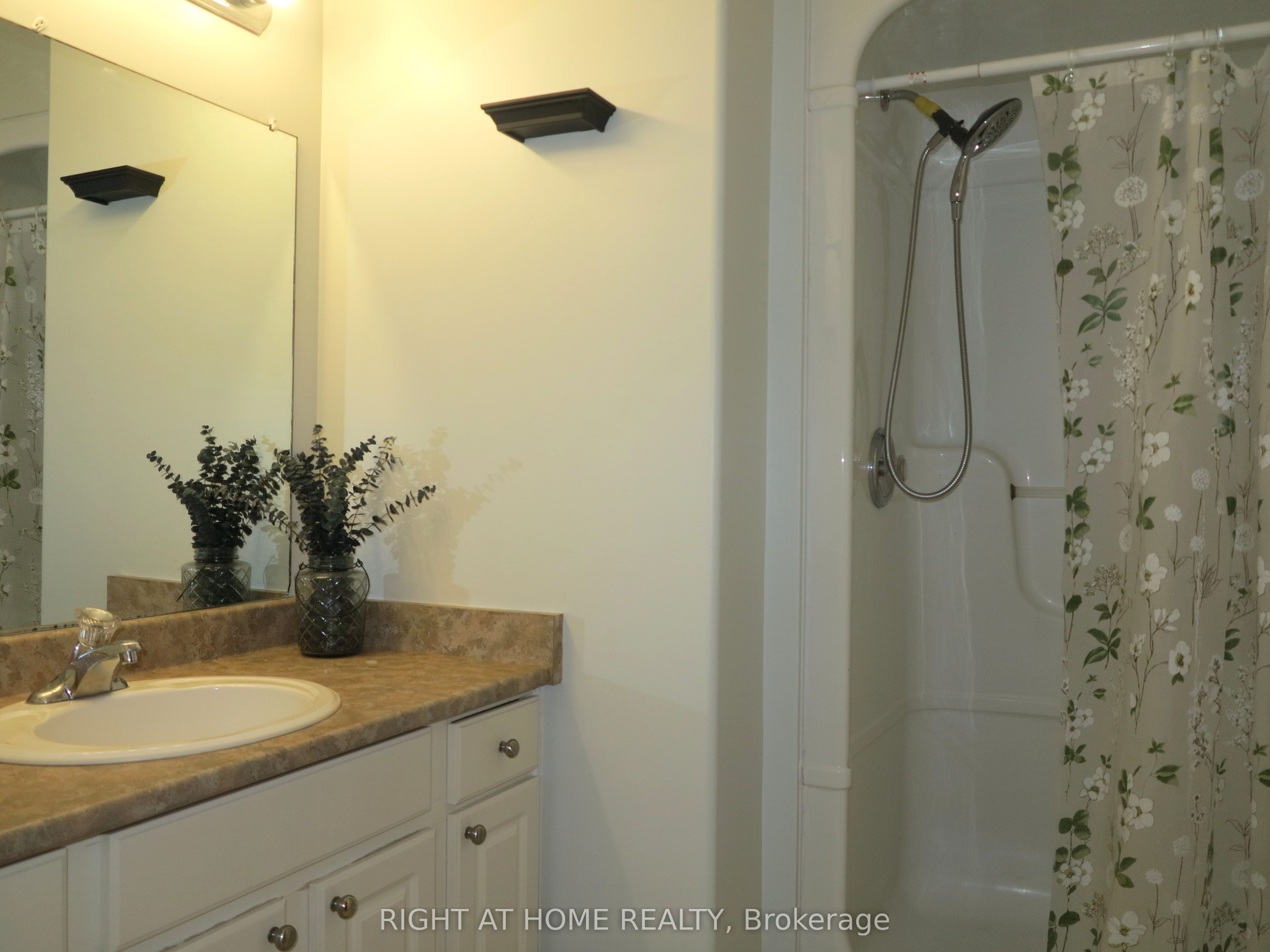 101 Joanne Court Property Photo 12