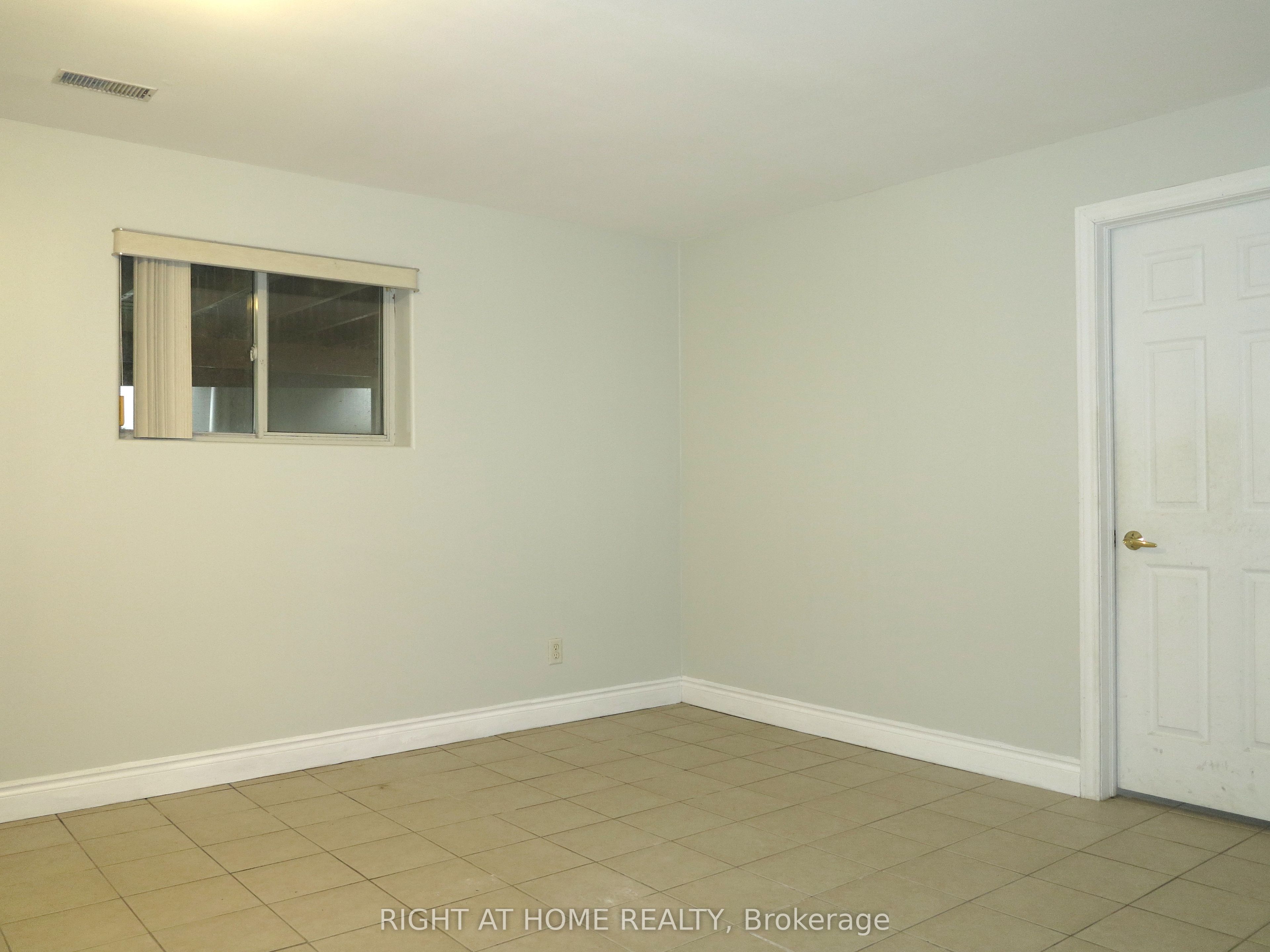 101 Joanne Court Property Photo 24