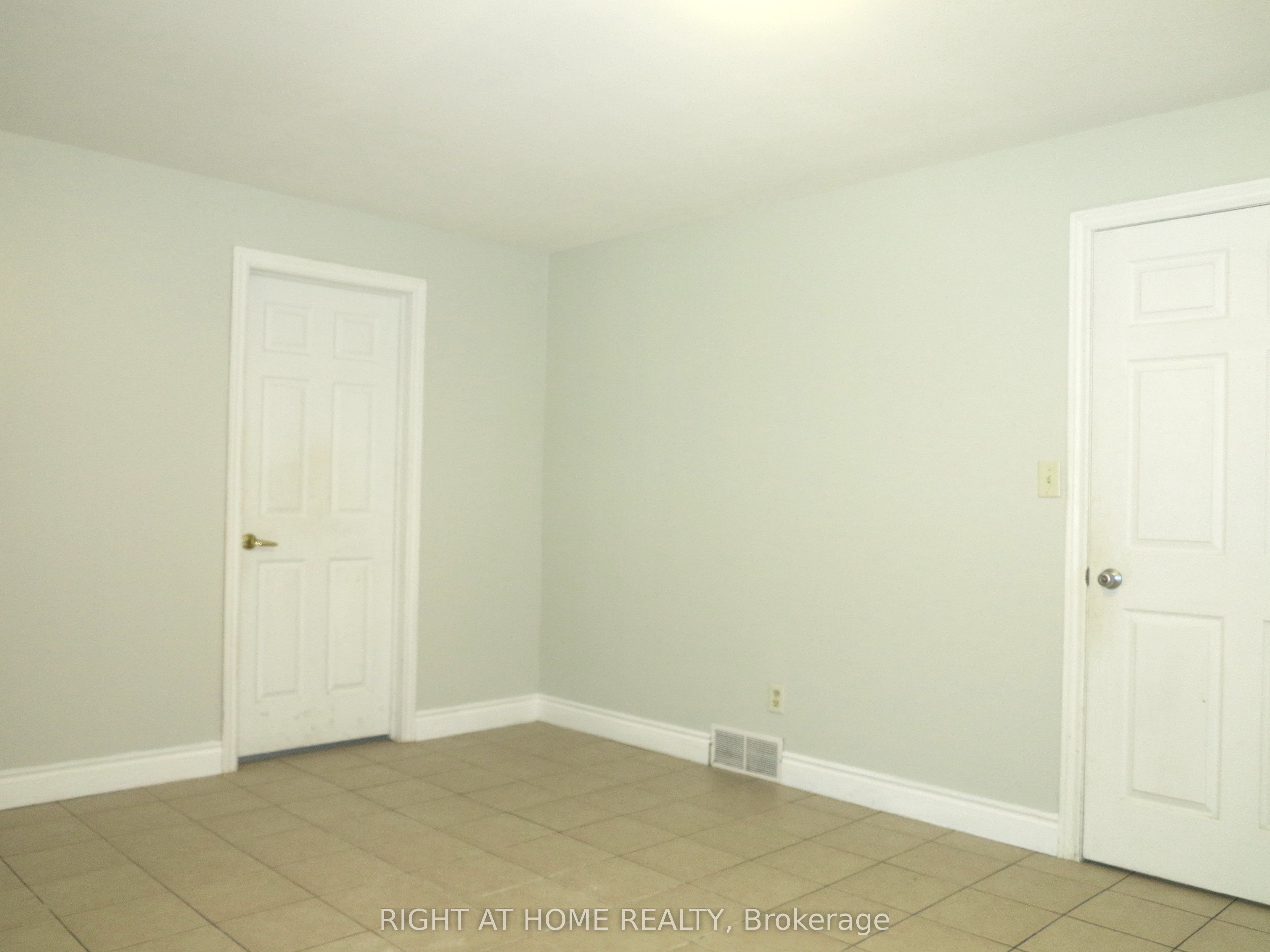 101 Joanne Court Property Photo 25