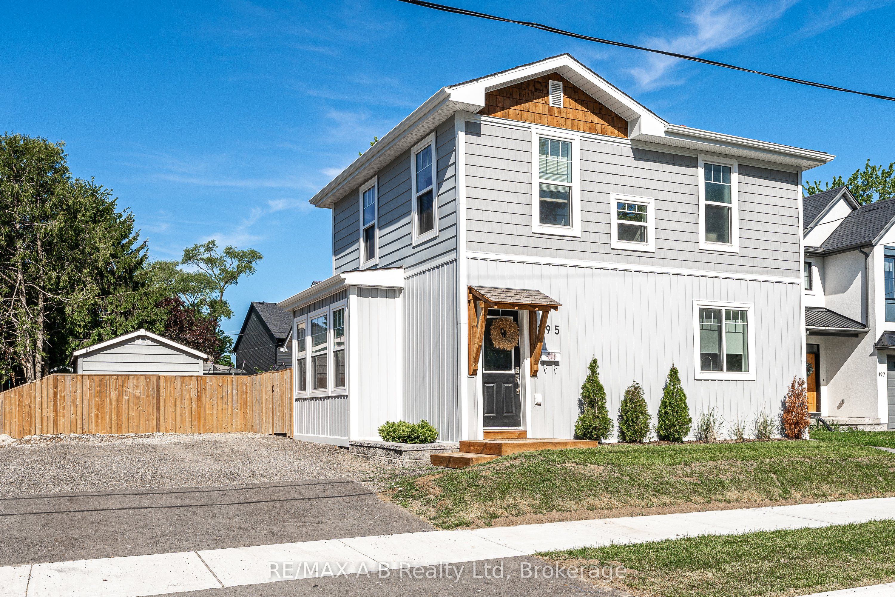 195 Water Street Property Photo 1