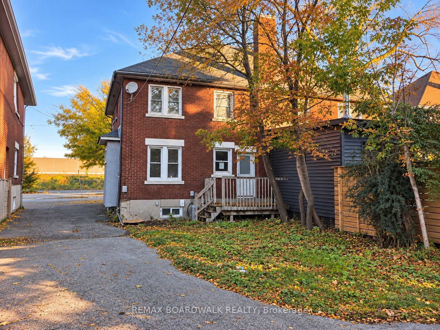50 Imperial Avenue Property Photo 2