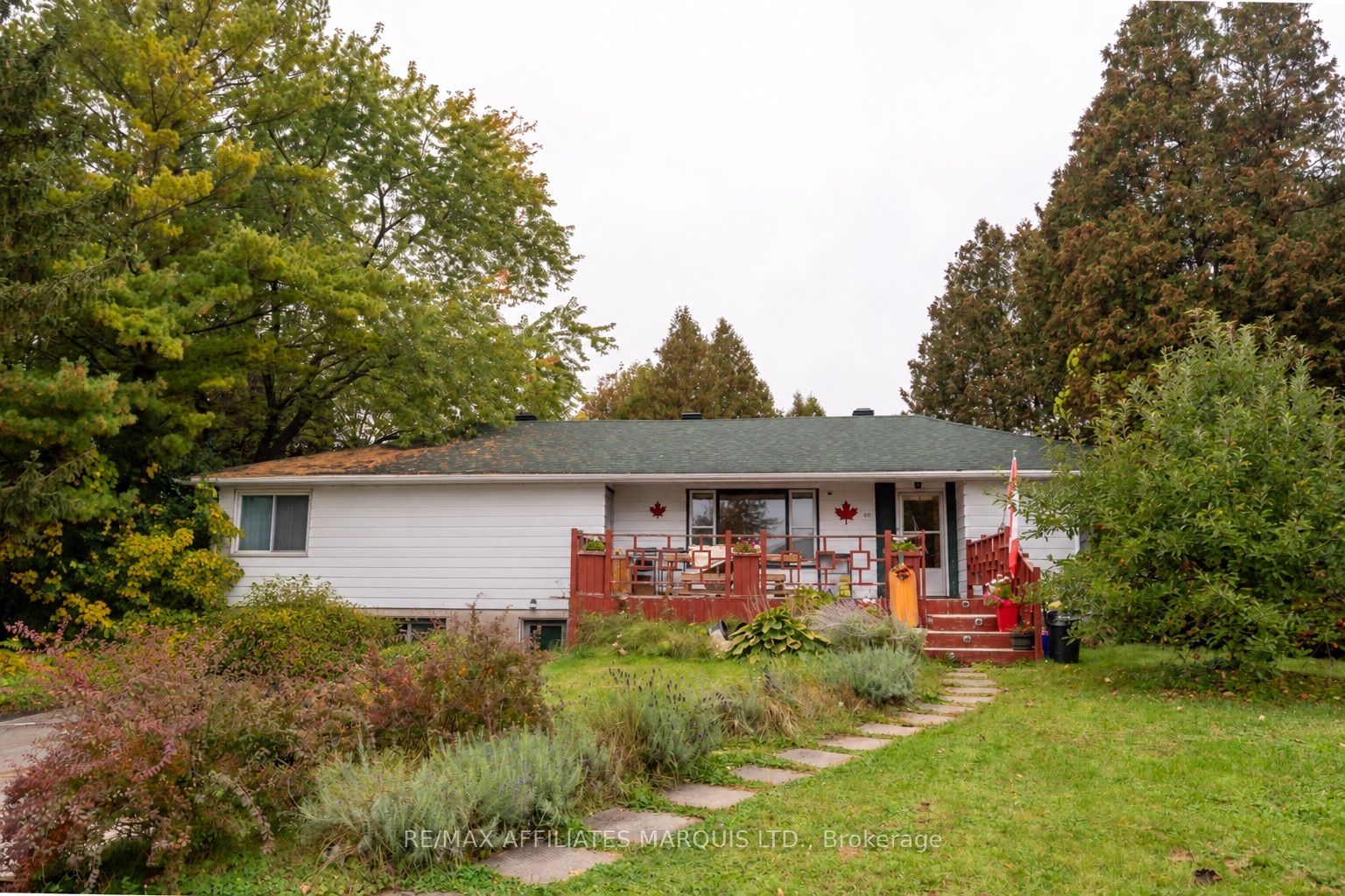 60 Maple Street Property Photo 1