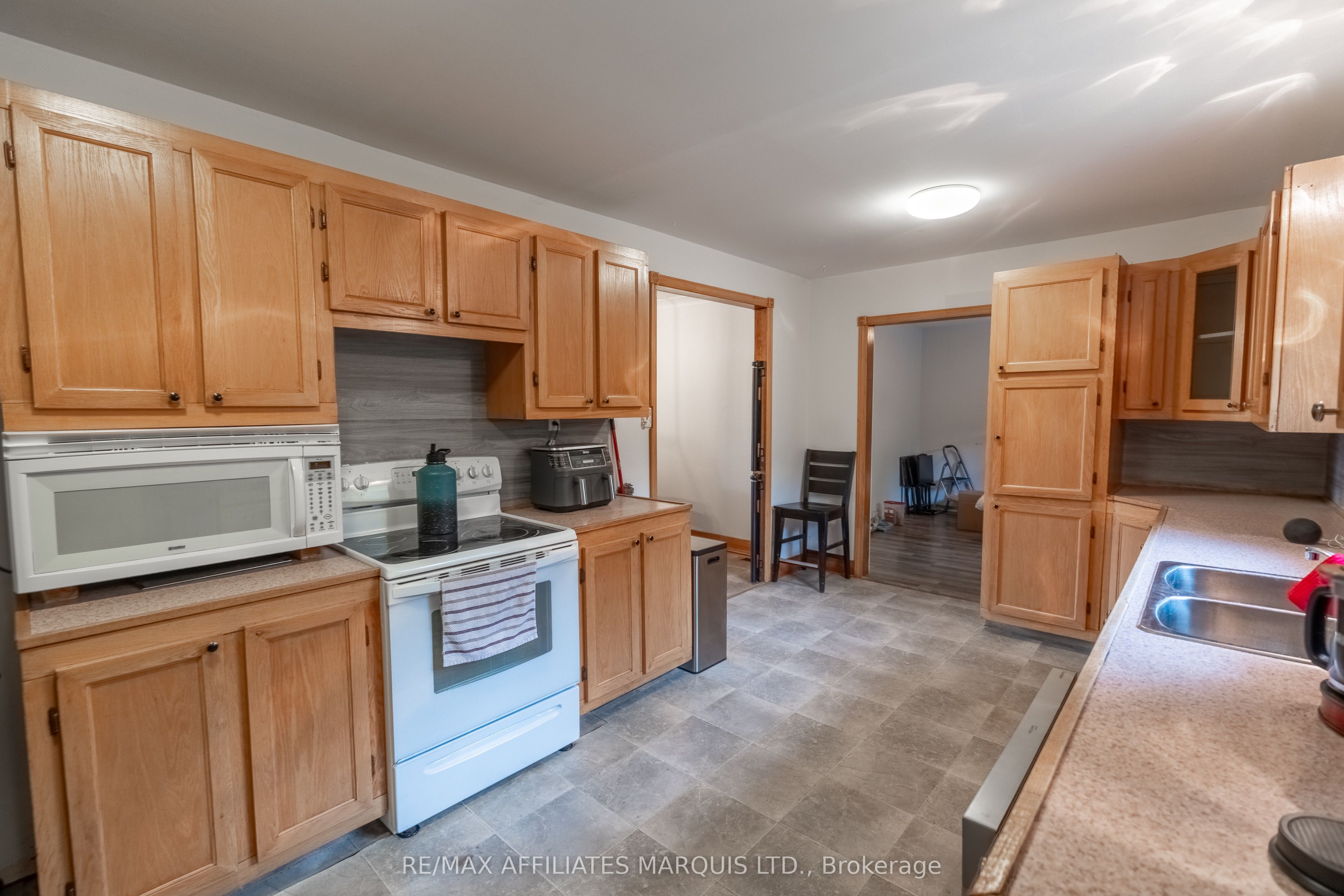 60 Maple Street Property Photo 3