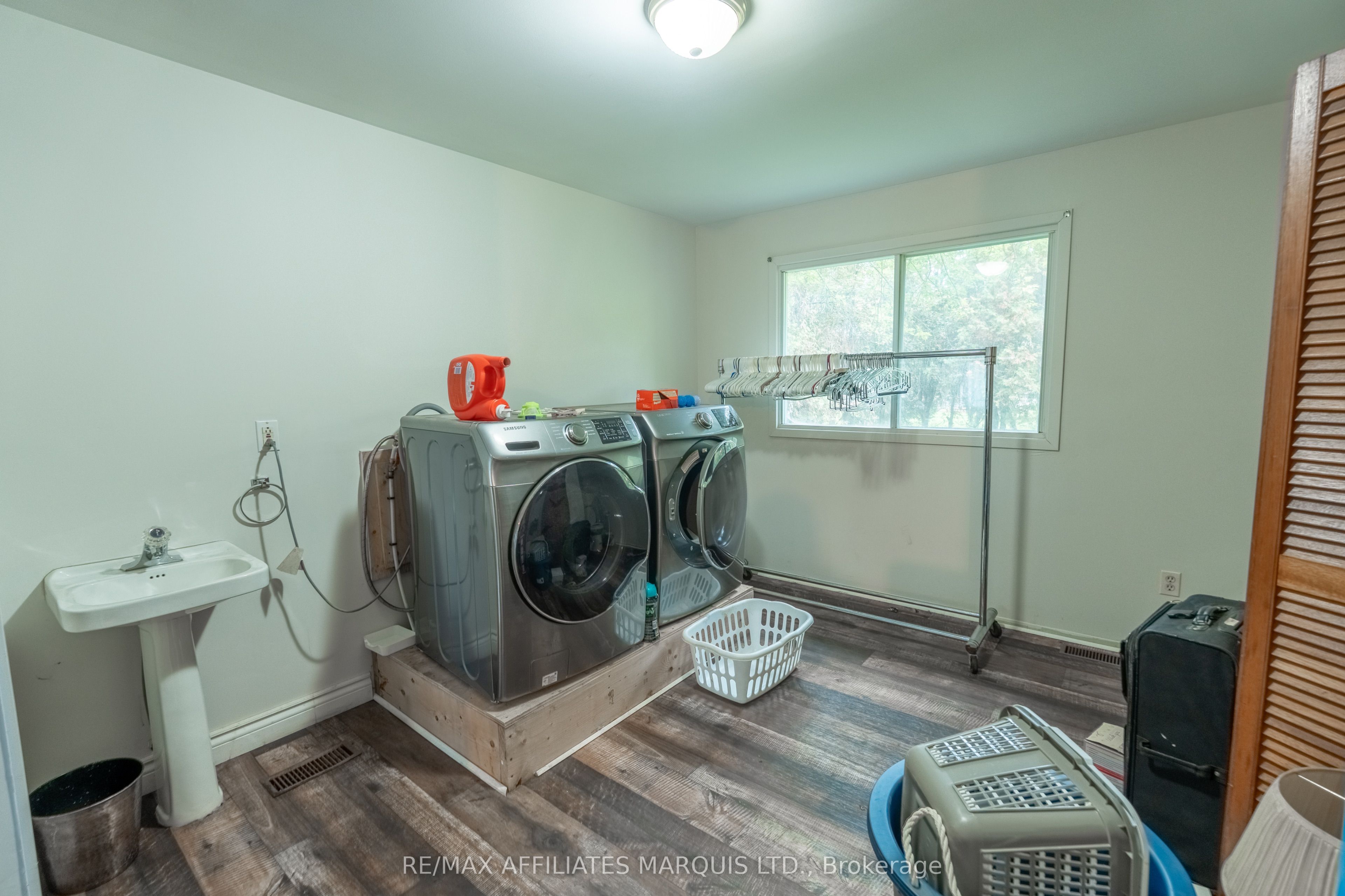 60 Maple Street Property Photo 11
