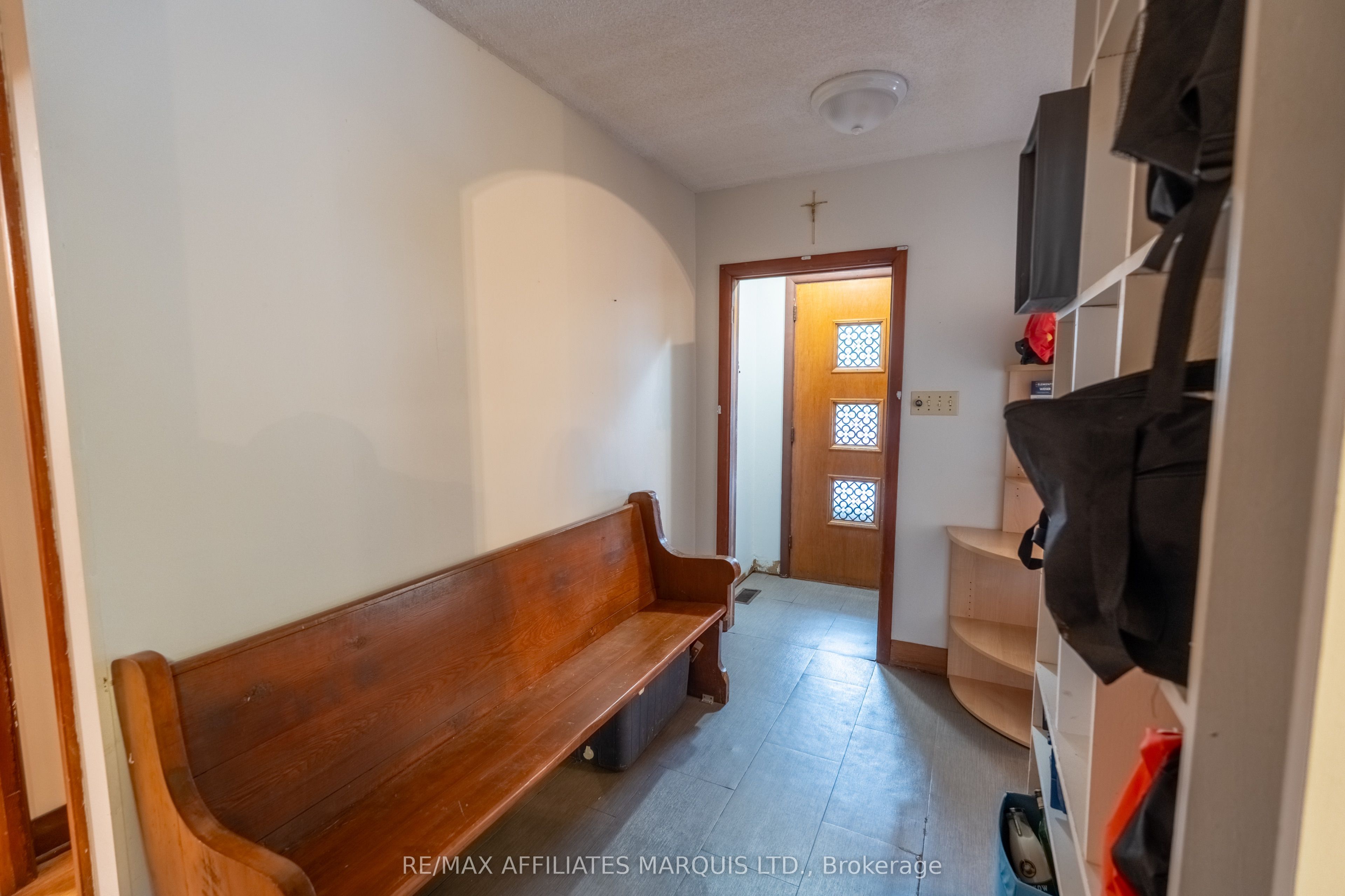 60 Maple Street Property Photo 15