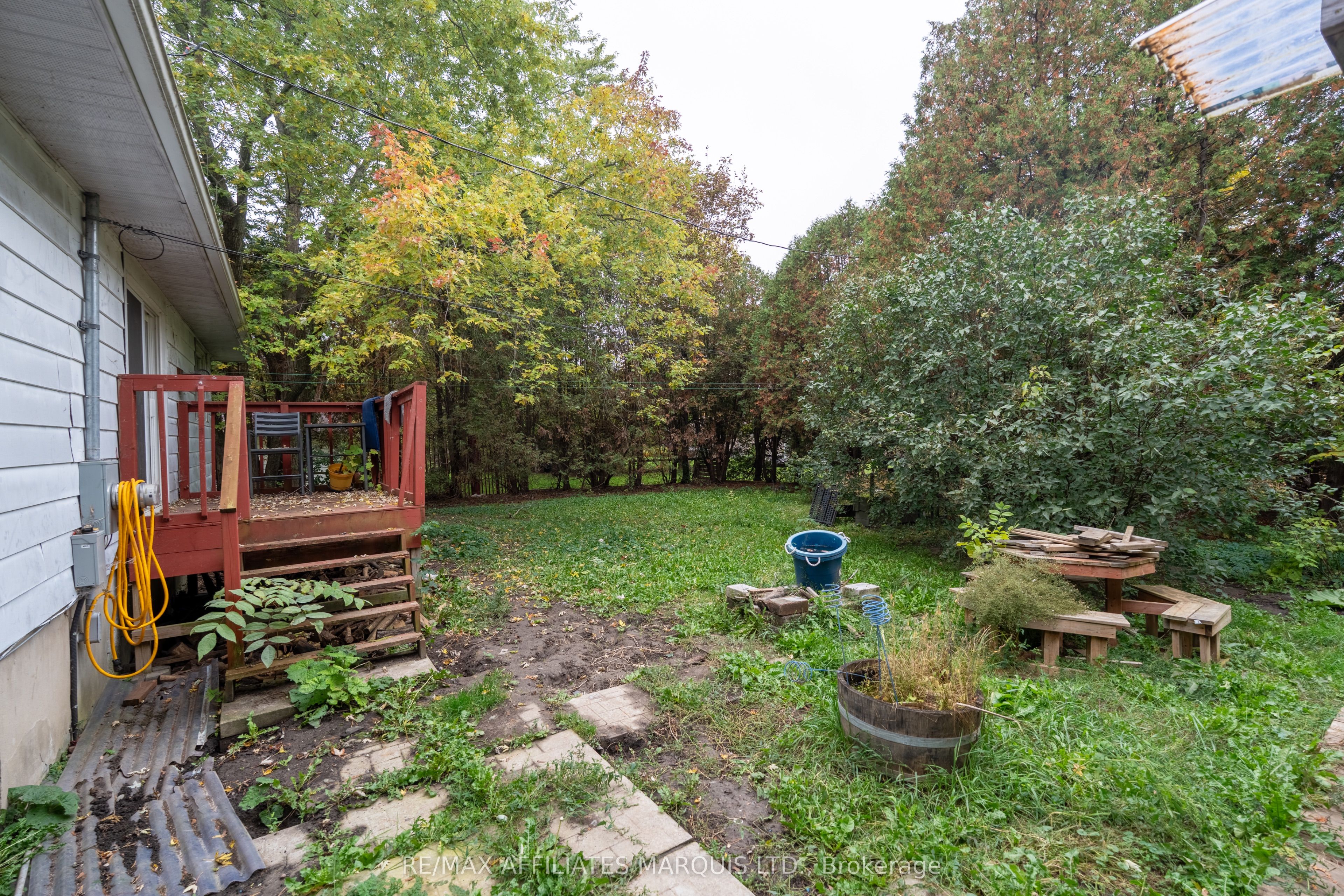 60 Maple Street Property Photo 18
