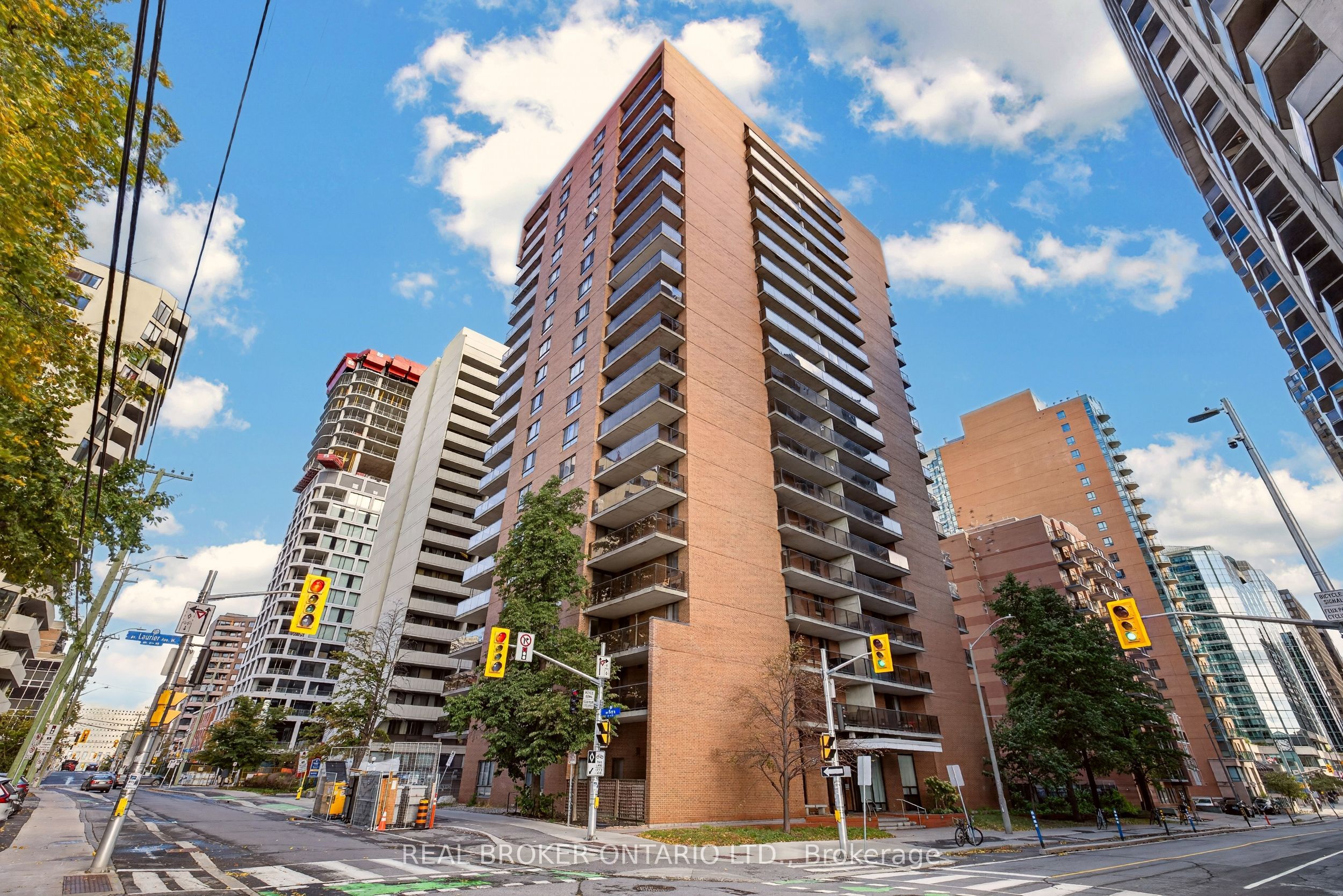 475 Laurier Avenue W 1601 Property Photo 1