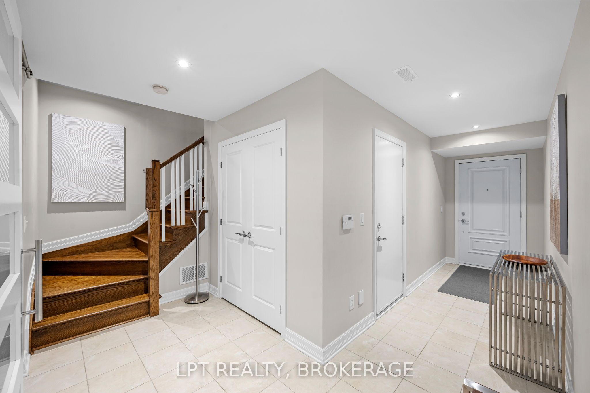 202 Dalkeith Private Property Photo 6
