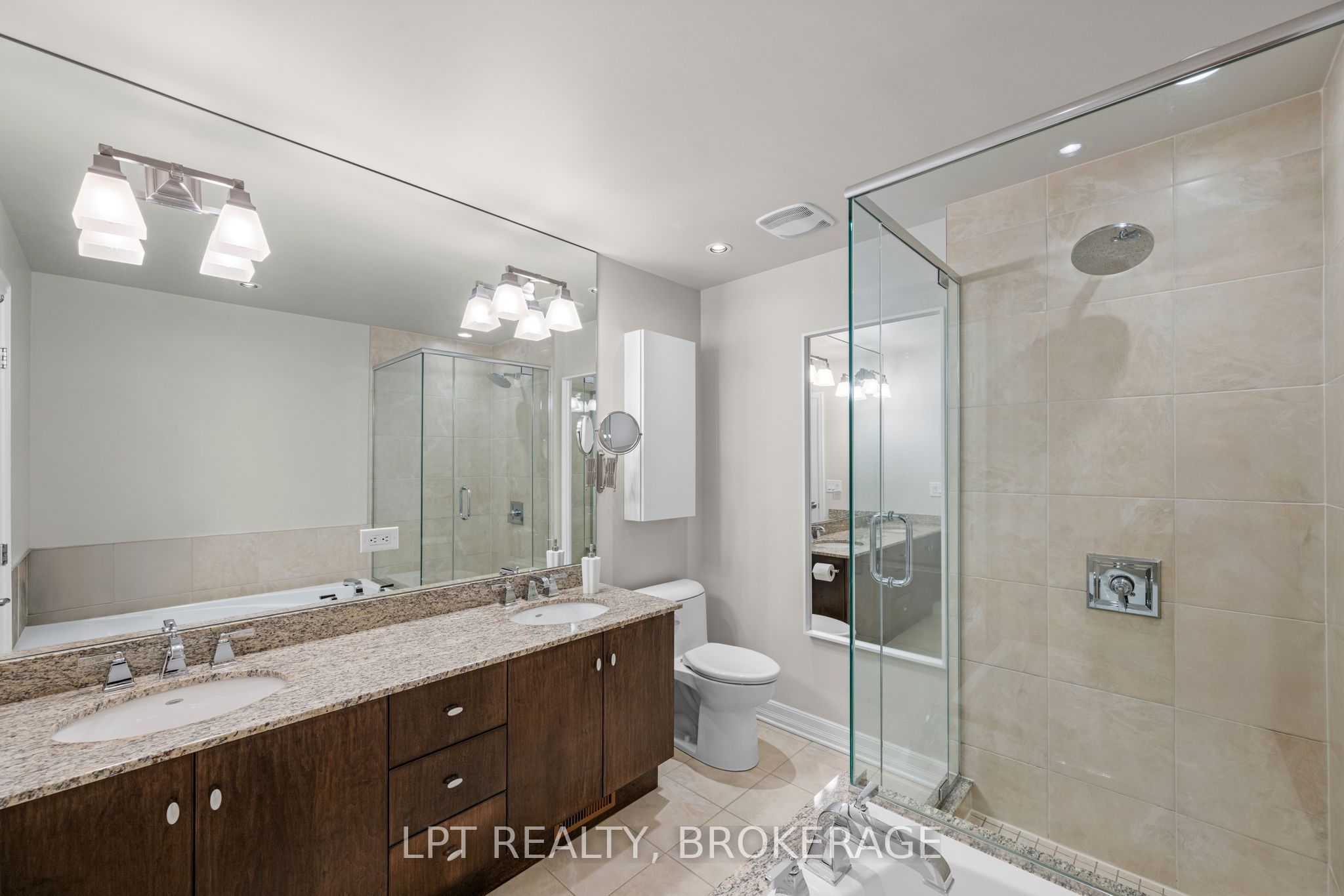 202 Dalkeith Private Property Photo 35