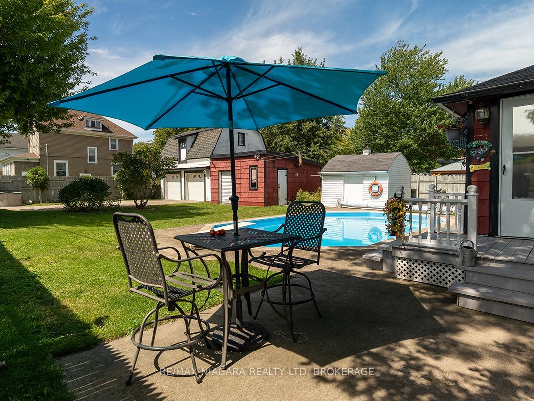 632 King Street Property Photo 4