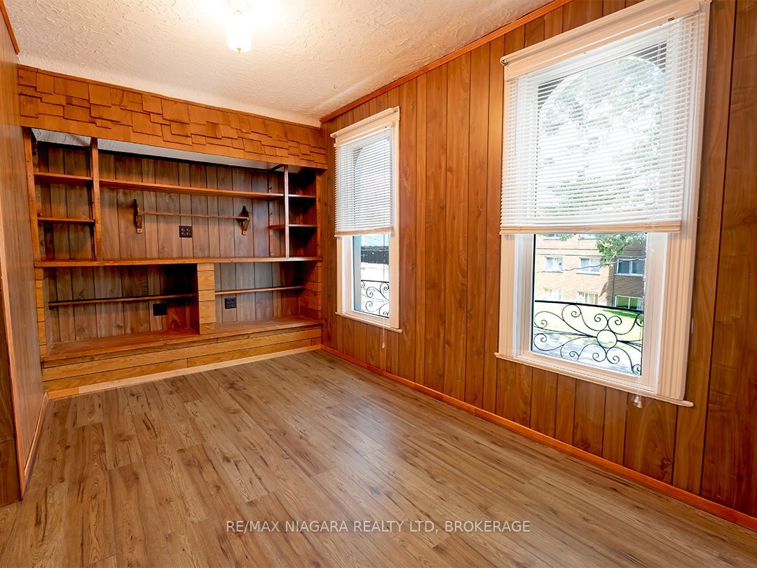 632 King Street Property Photo 11