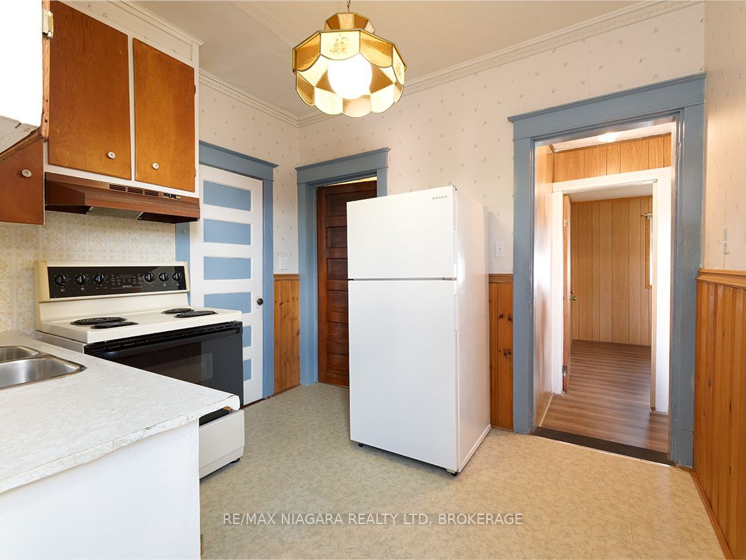 632 King Street Property Photo 23