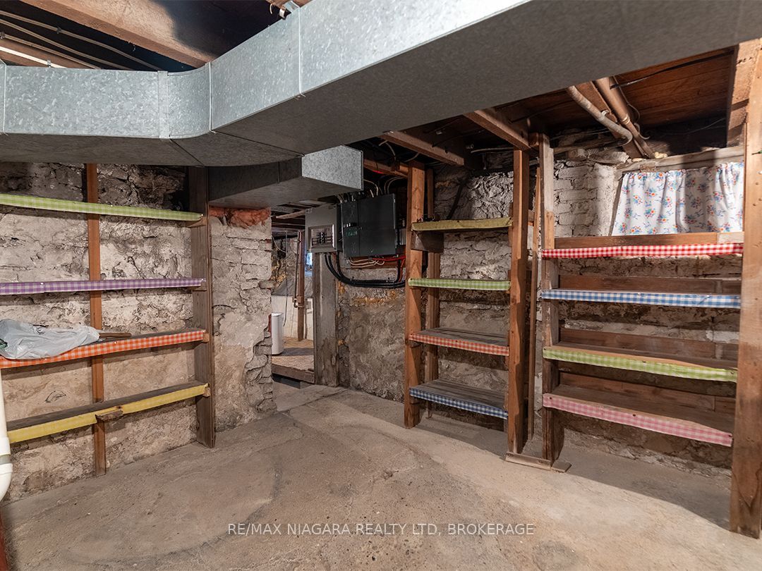 632 King Street Property Photo 30