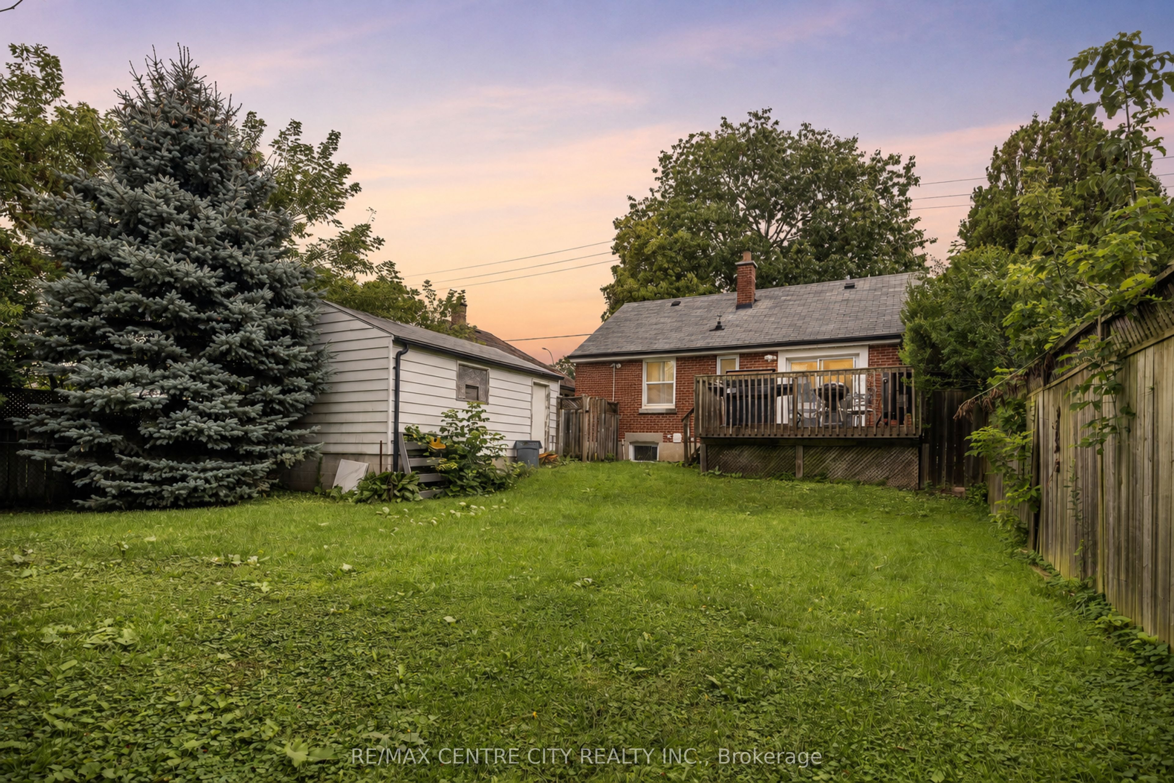 529 Highbury Avenue N Property Photo 37