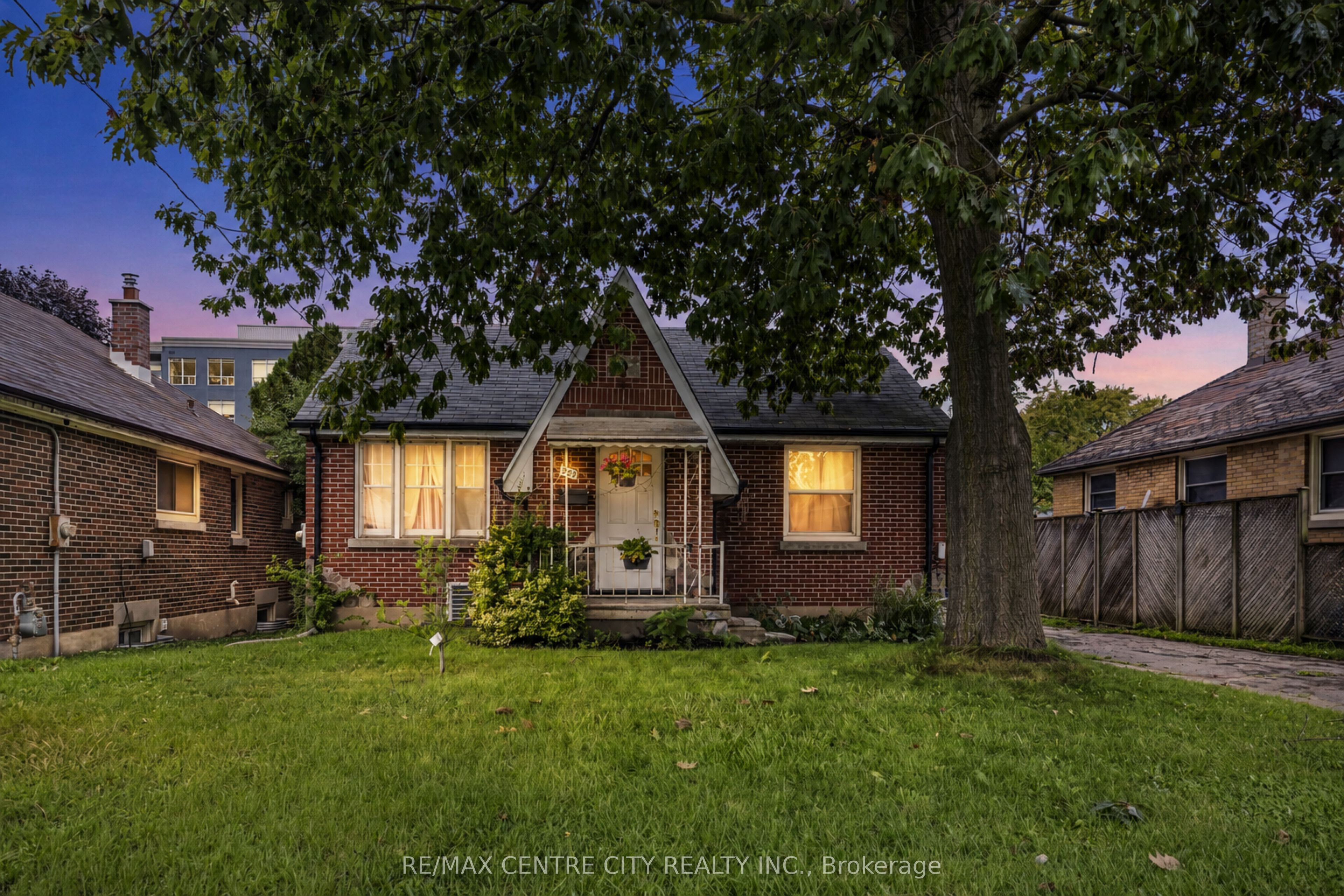 529 Highbury Avenue N Property Photo 38