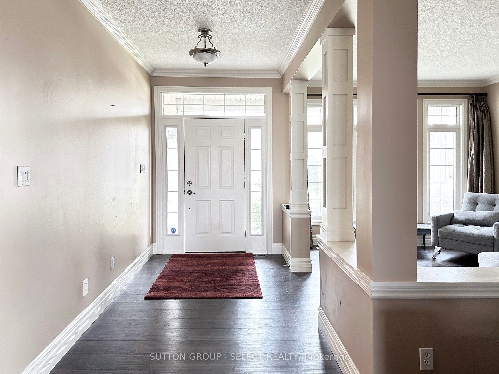 407 Kingbird Court Property Photo 2