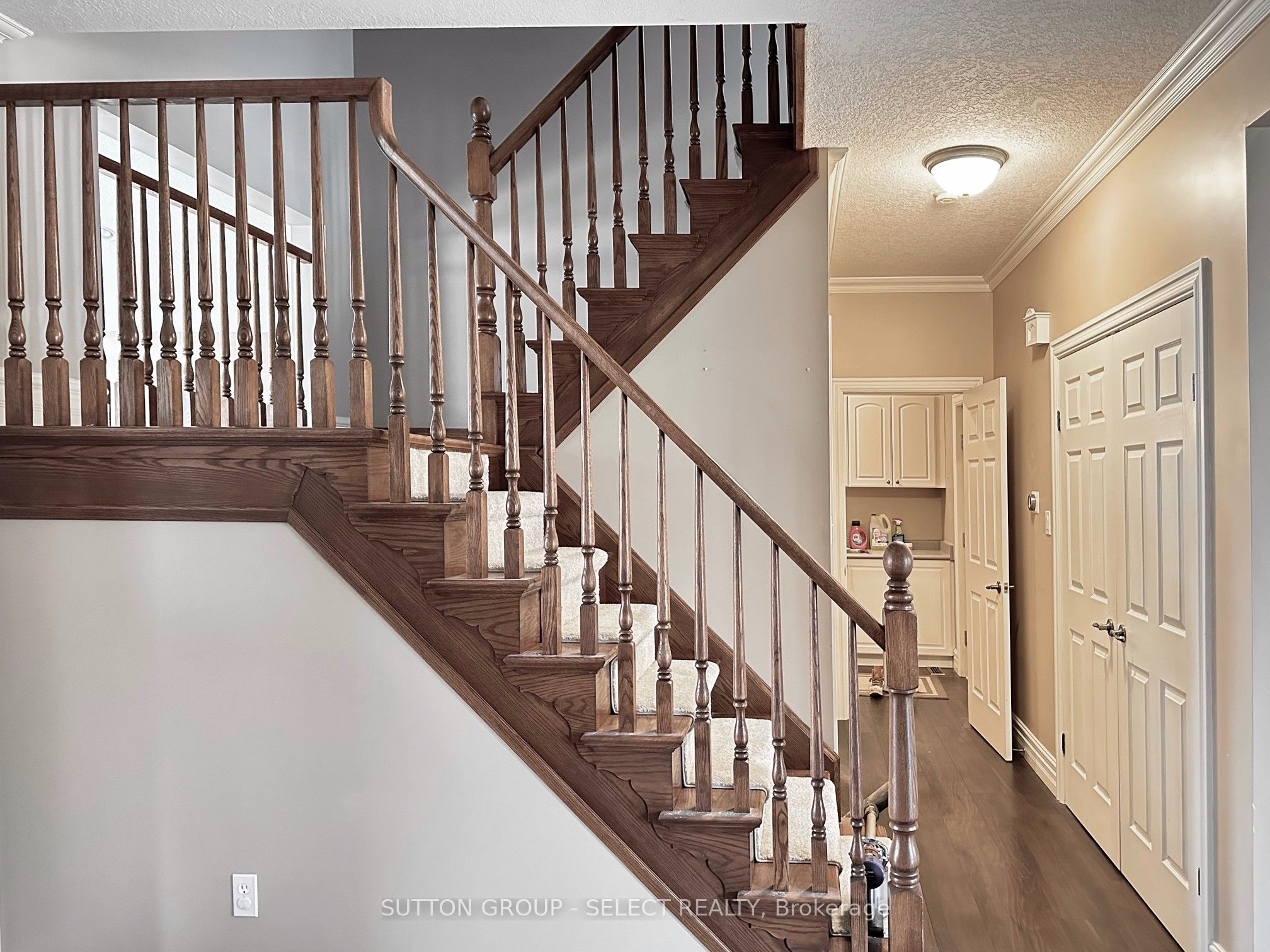 407 Kingbird Court Property Photo 13