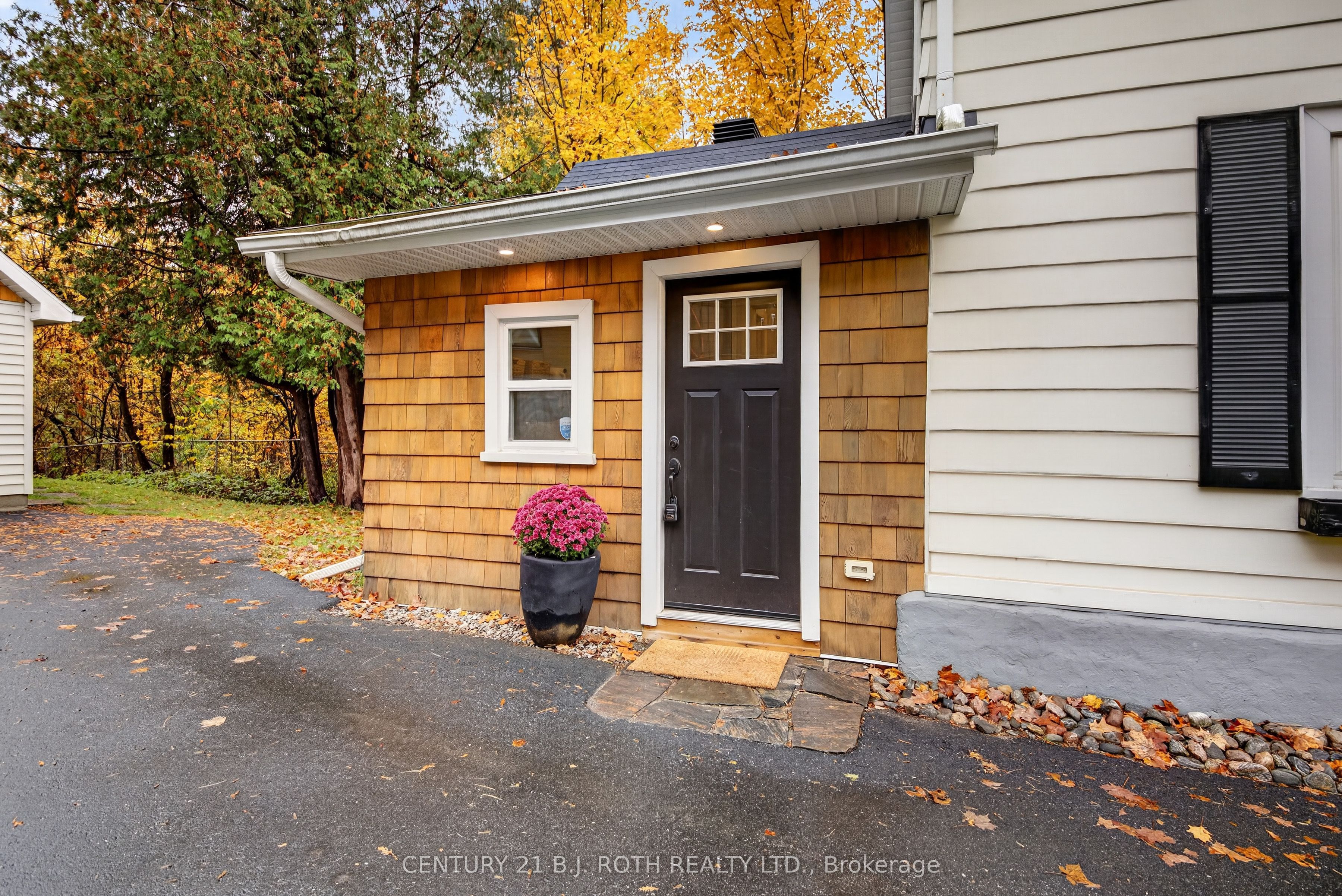 146 Shier Street Property Photo 4